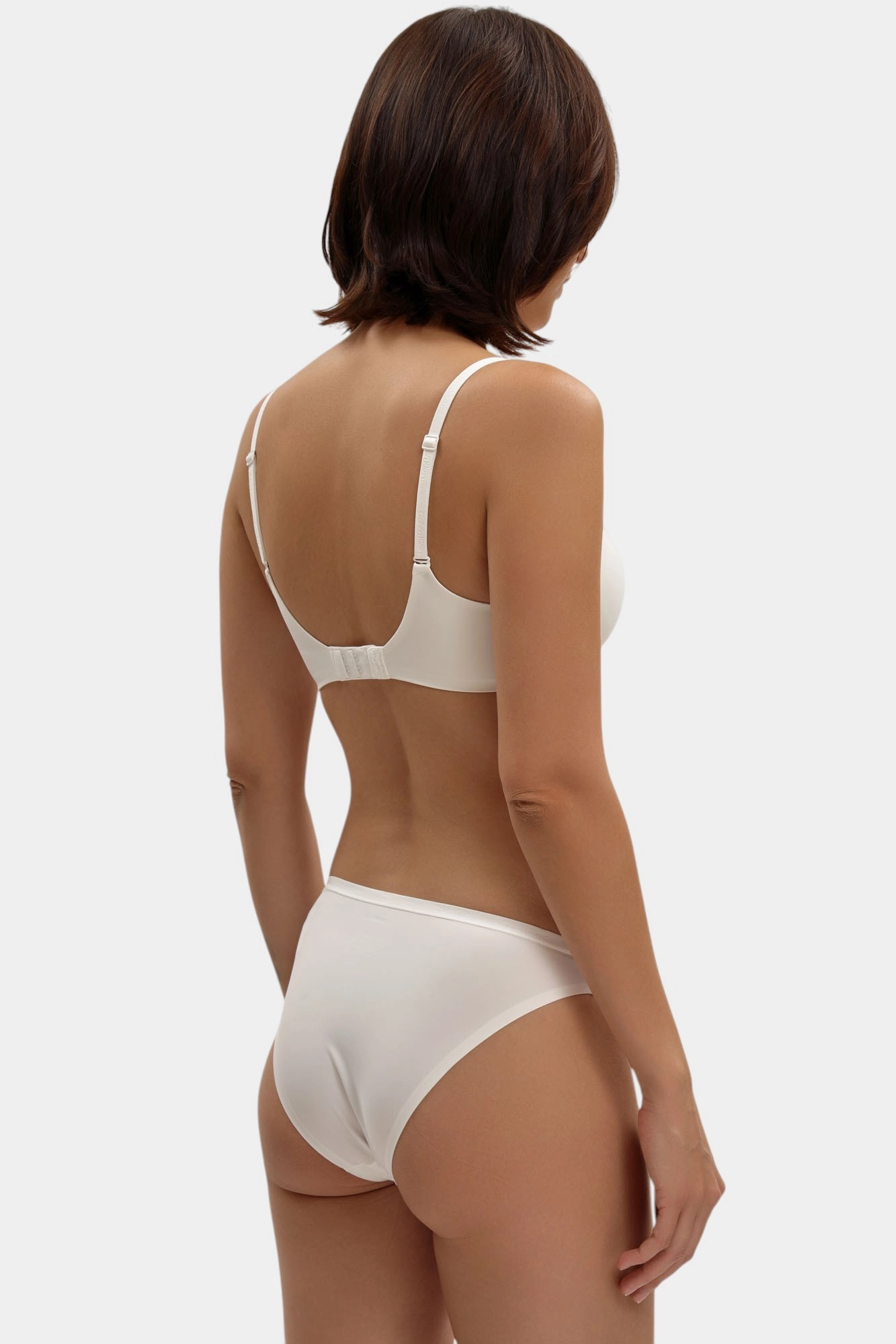 LV000F3837 бюстгалтер calvin klein underwear 