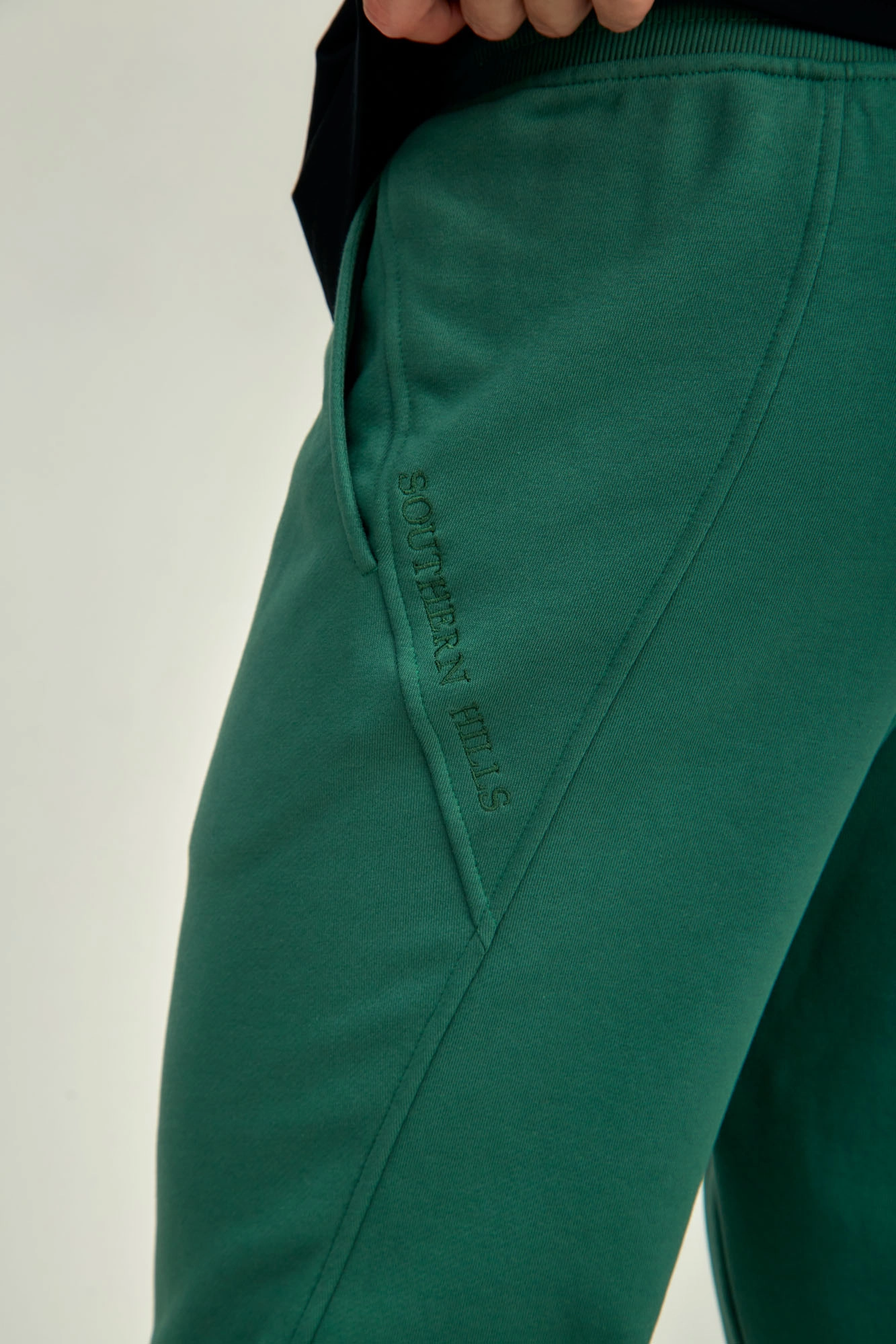 M-241-P-20-0086 Брюки спортивные The Hills Зеленый