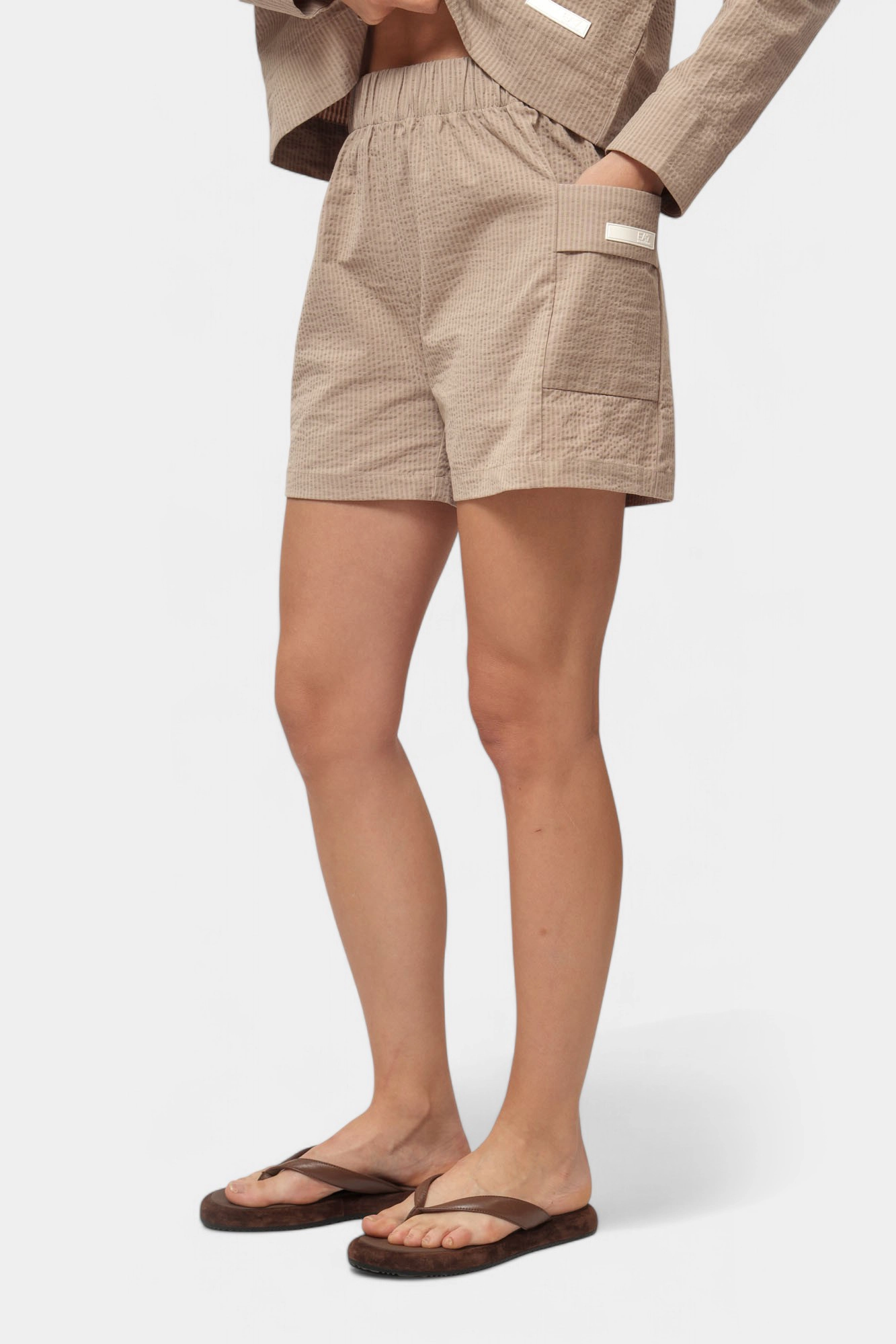 7W000164_AF12506 шорты ea7 