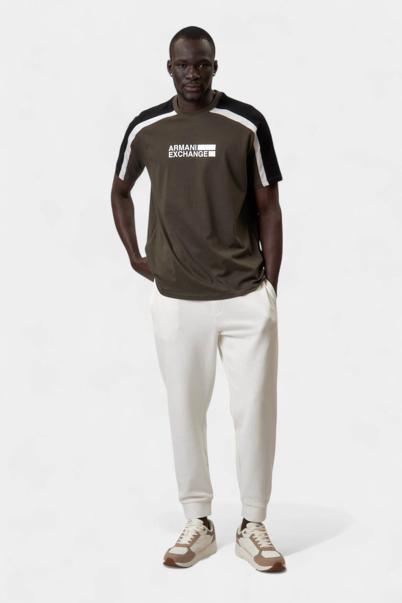 XM000560_AF10362 Футболка Armani Exchange Черный