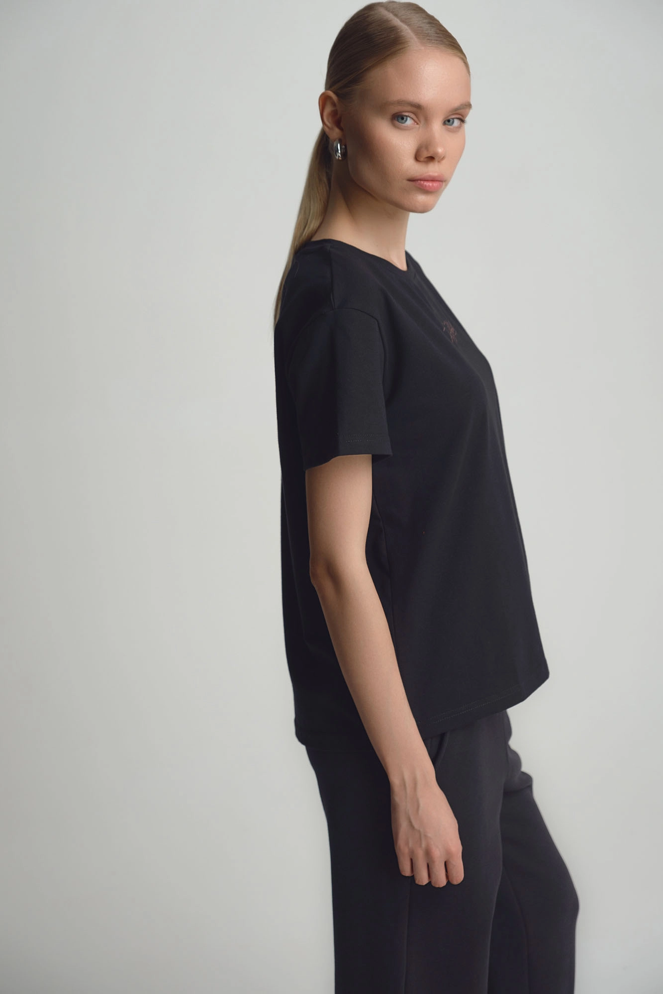 W-252-P-22-0205 футболка the hills 