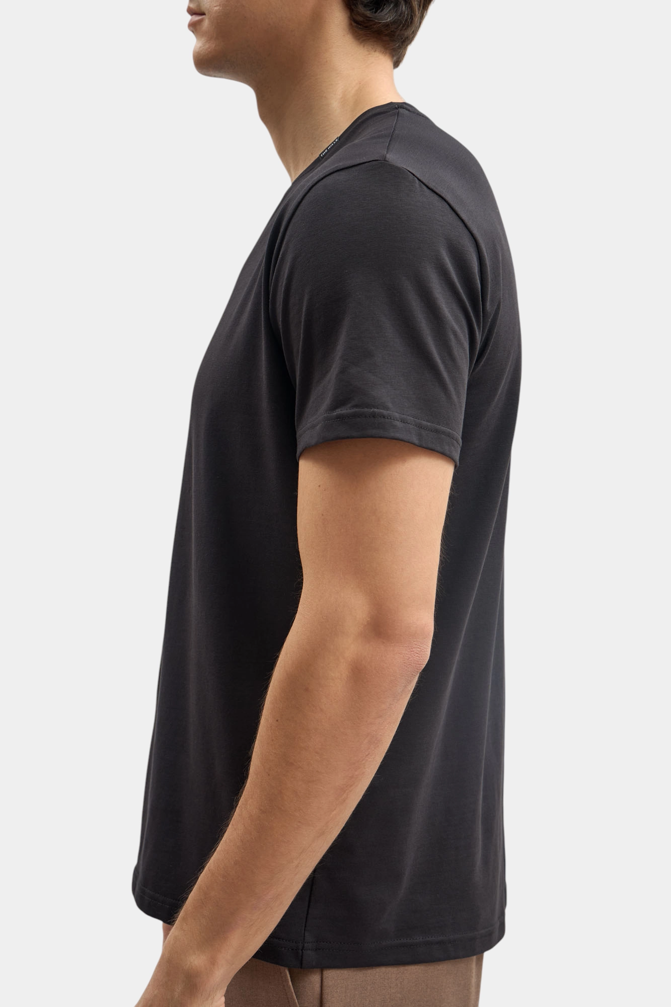 M-261-P-22-1606 Футболка The Hills Черный