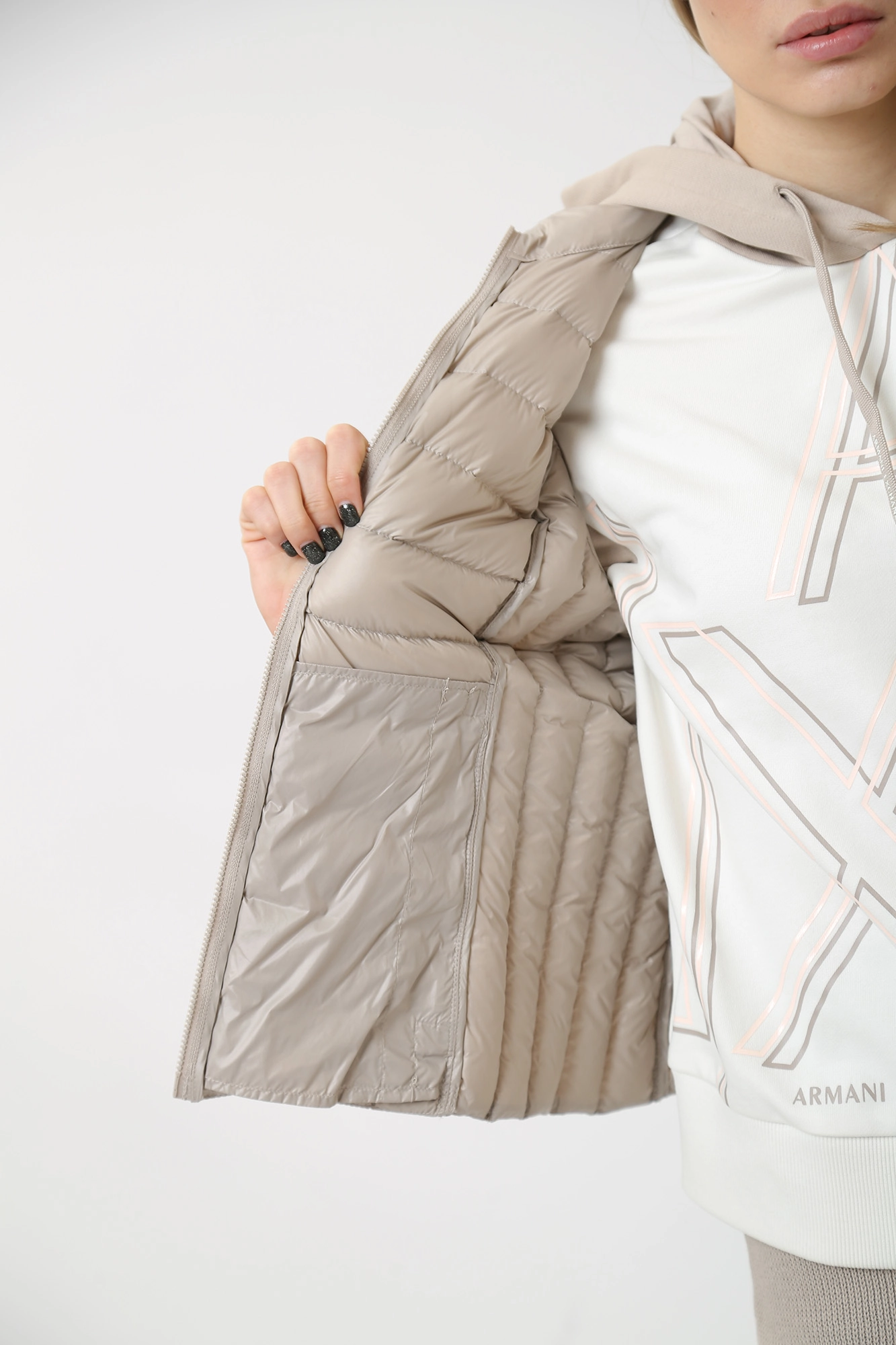 8NYQ01_YNM4Z жилет пуховый armani exchange 