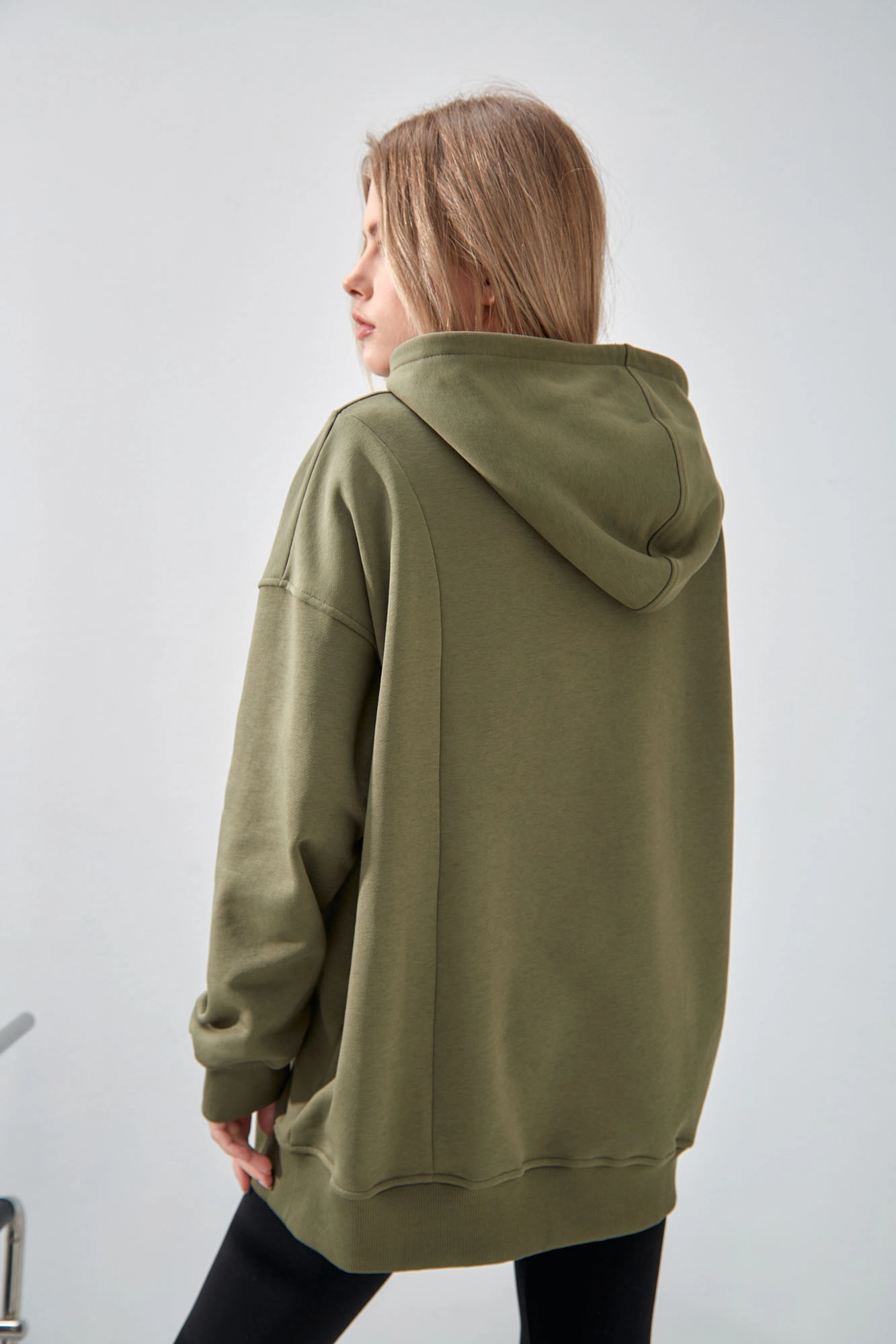 W-241-P-20-0063 худи the hills 