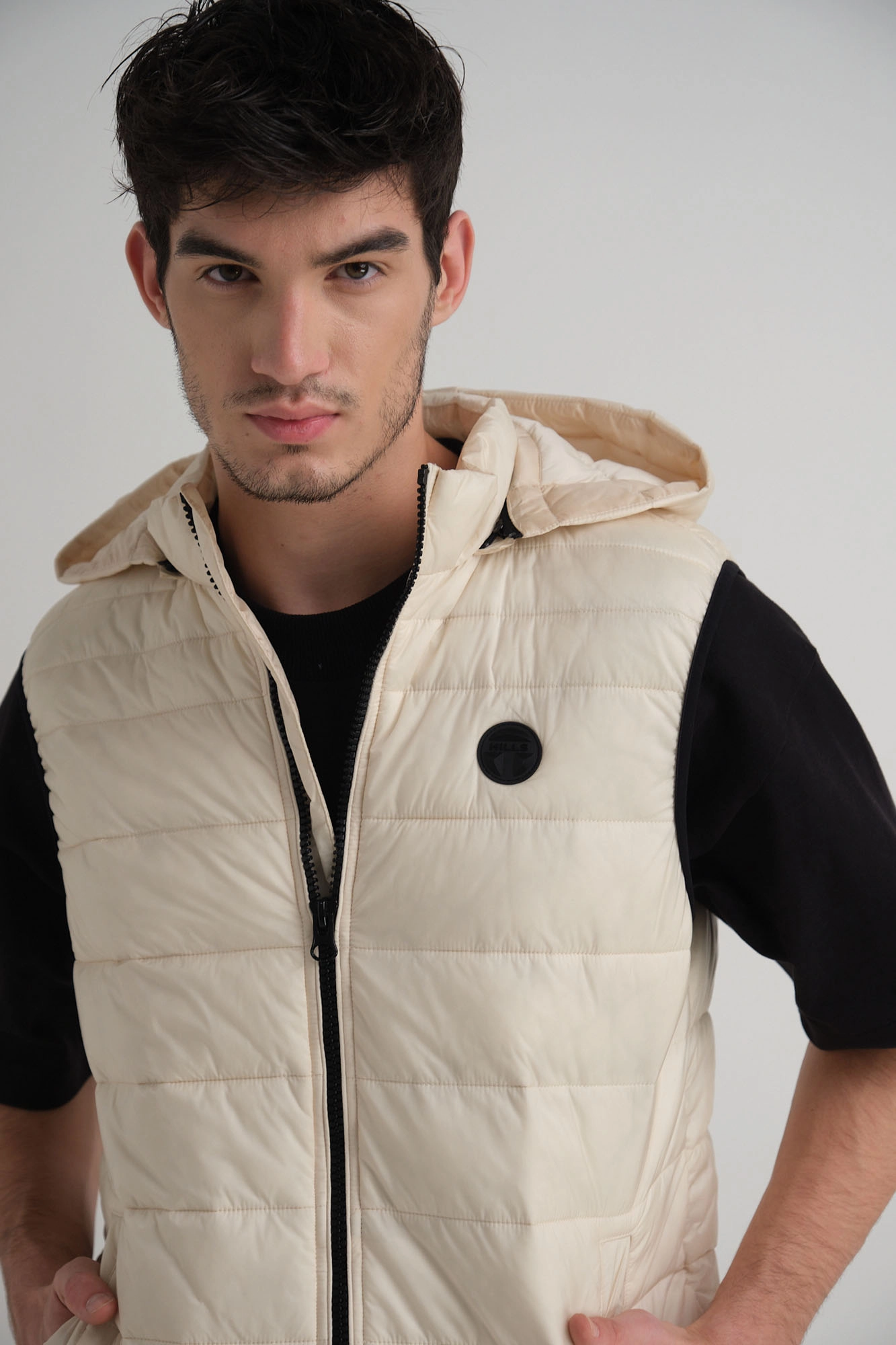 M-242-KT-34-5001 Жилет The Hills Бежевый