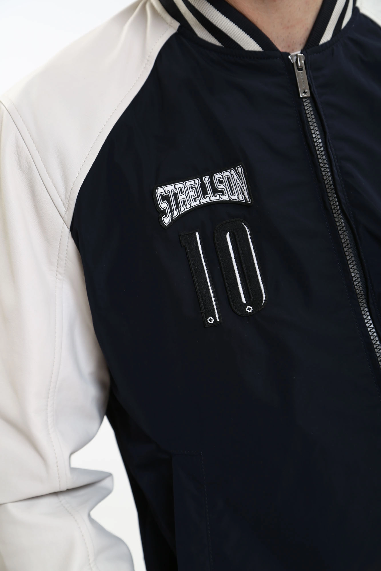 110138_80000523 Куртка кожаная Strellson Синий