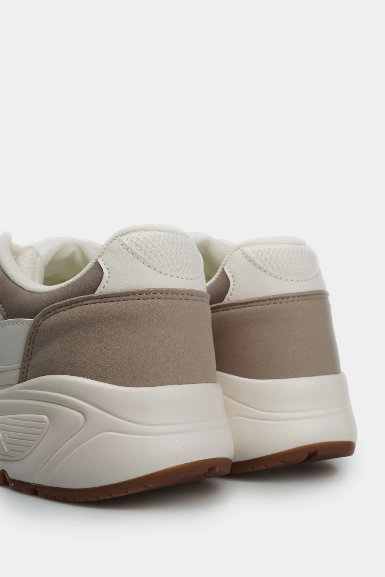 XUX265_XV957 Кроссовки Armani Exchange Белый