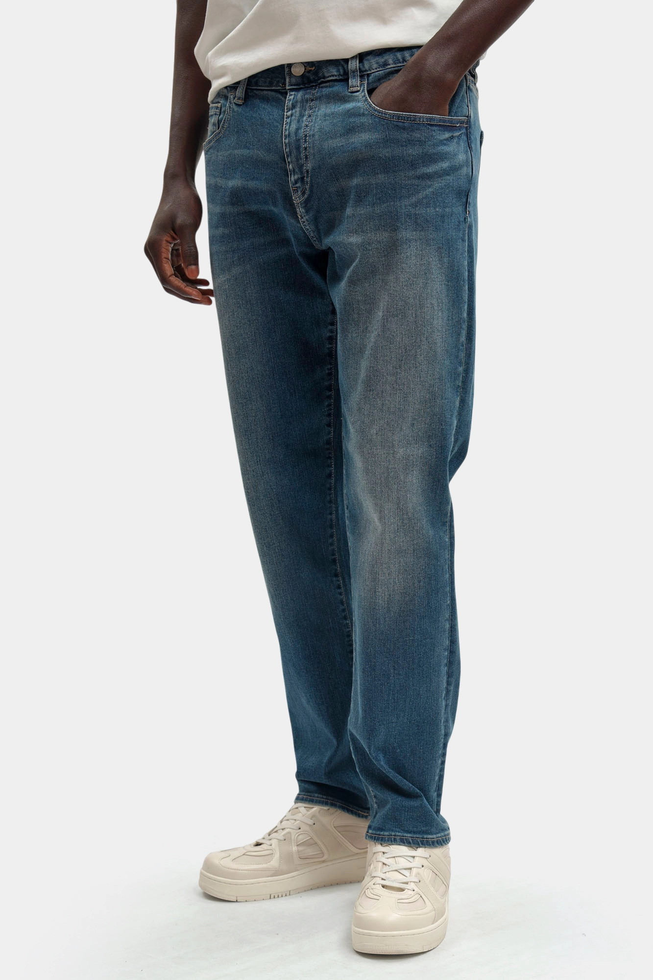 XM000049_AF14266 Джинсы Armani Exchange Синий