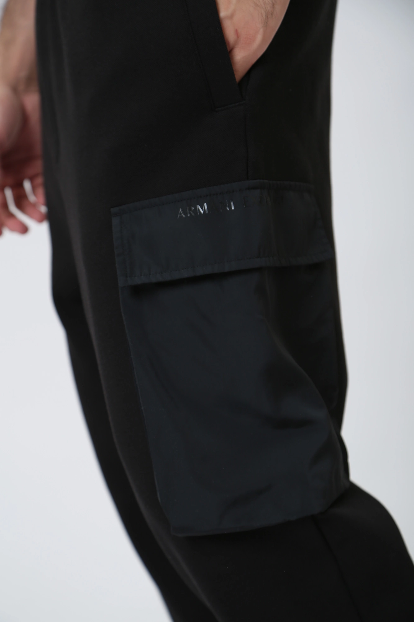 3RZPFE_ZJXGZ Брюки спортивные Armani Exchange Черный