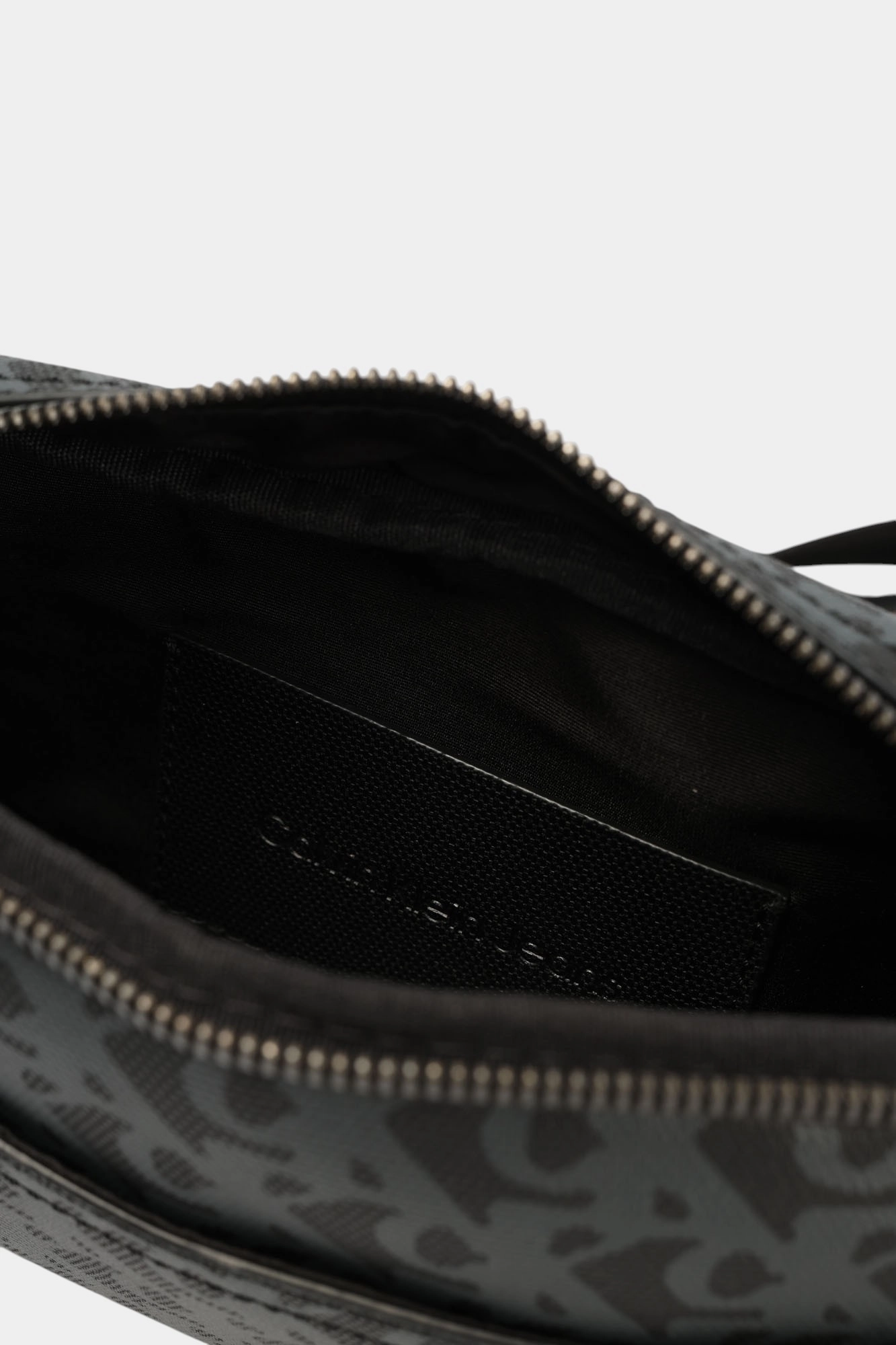 LV04G3114G Сумка Calvin Klein Jeans Черный