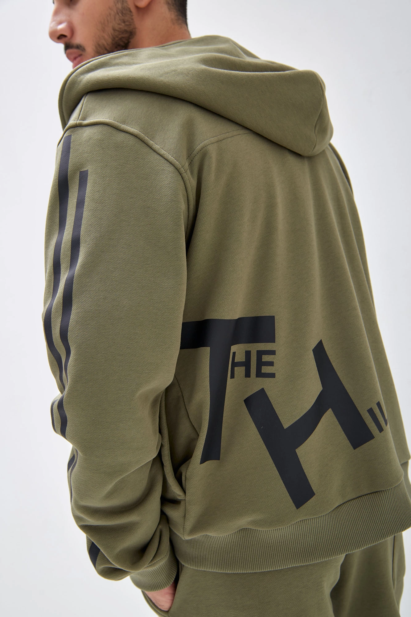 M-241-P-20-0059 Тректоп The Hills Хаки