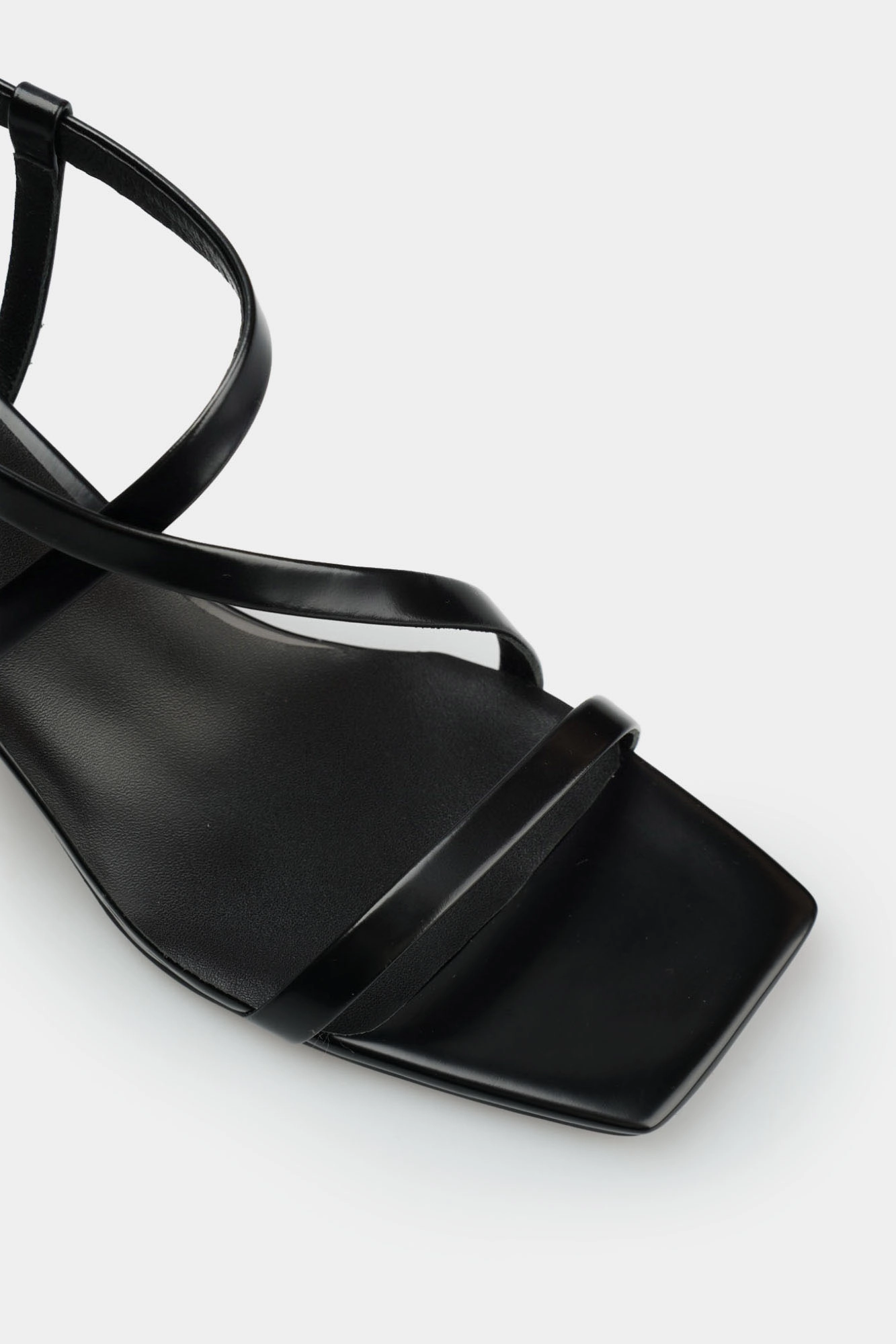 5117-832-42 Босоножки Marc Cony Черный