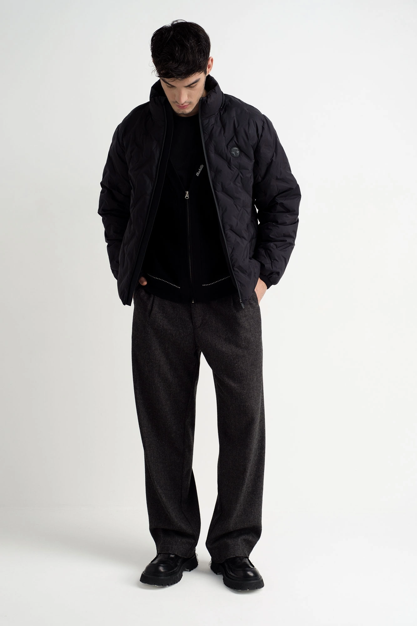 M-242-KT-34-0001 Куртка The Hills Черный