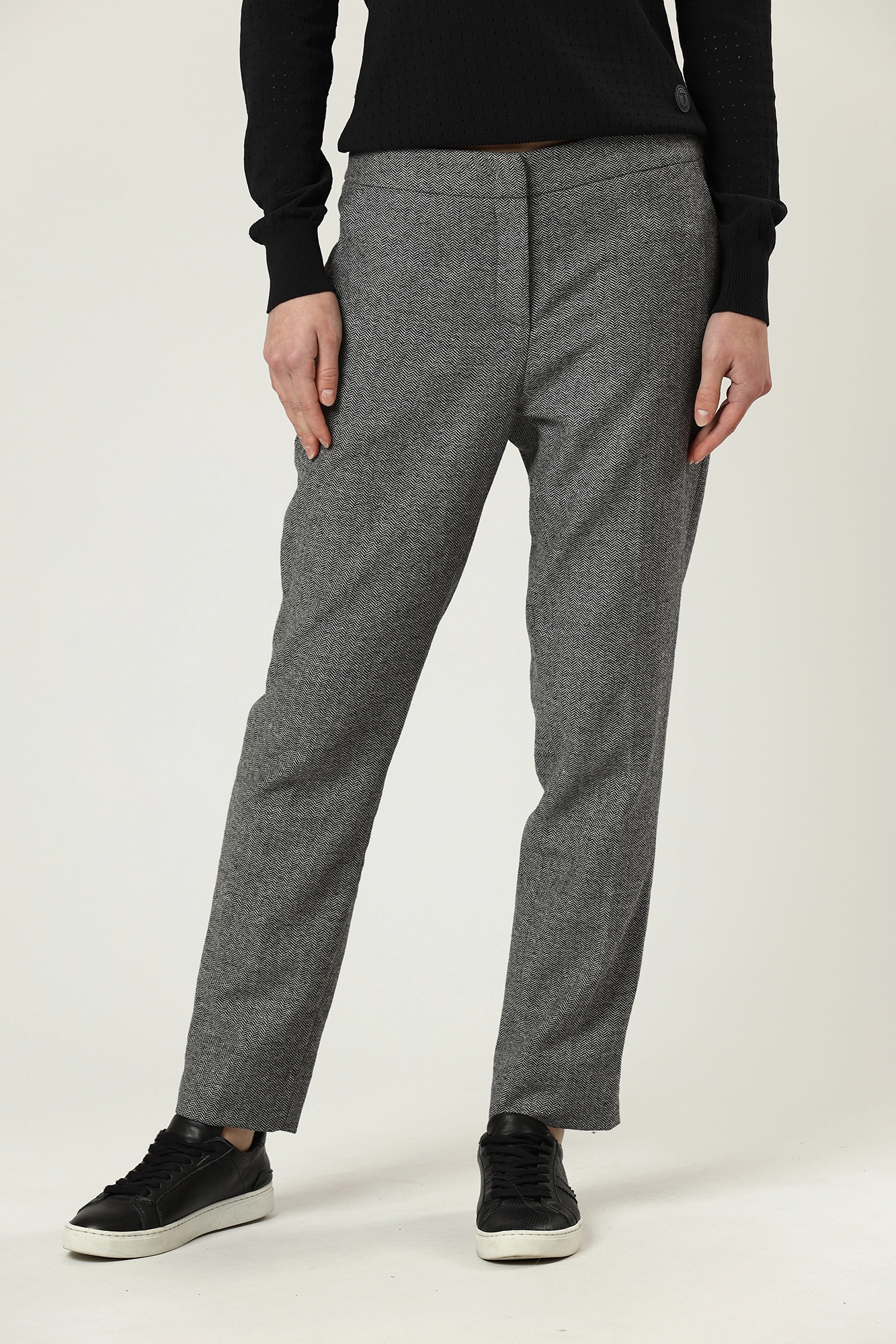 56P00208-1T004950_W755 брюки trussardi 