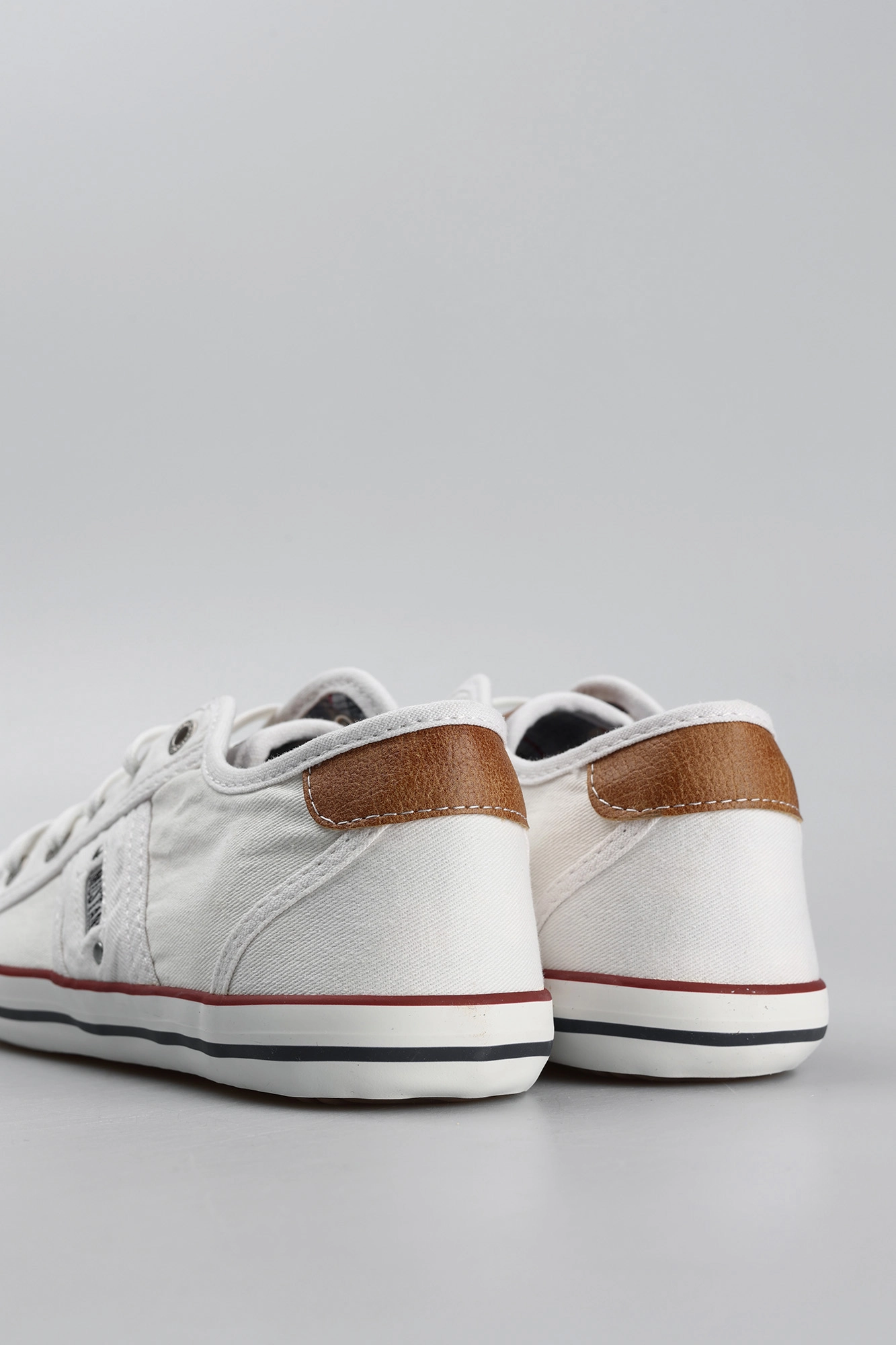 1099-310 Кеды Mustang Белый