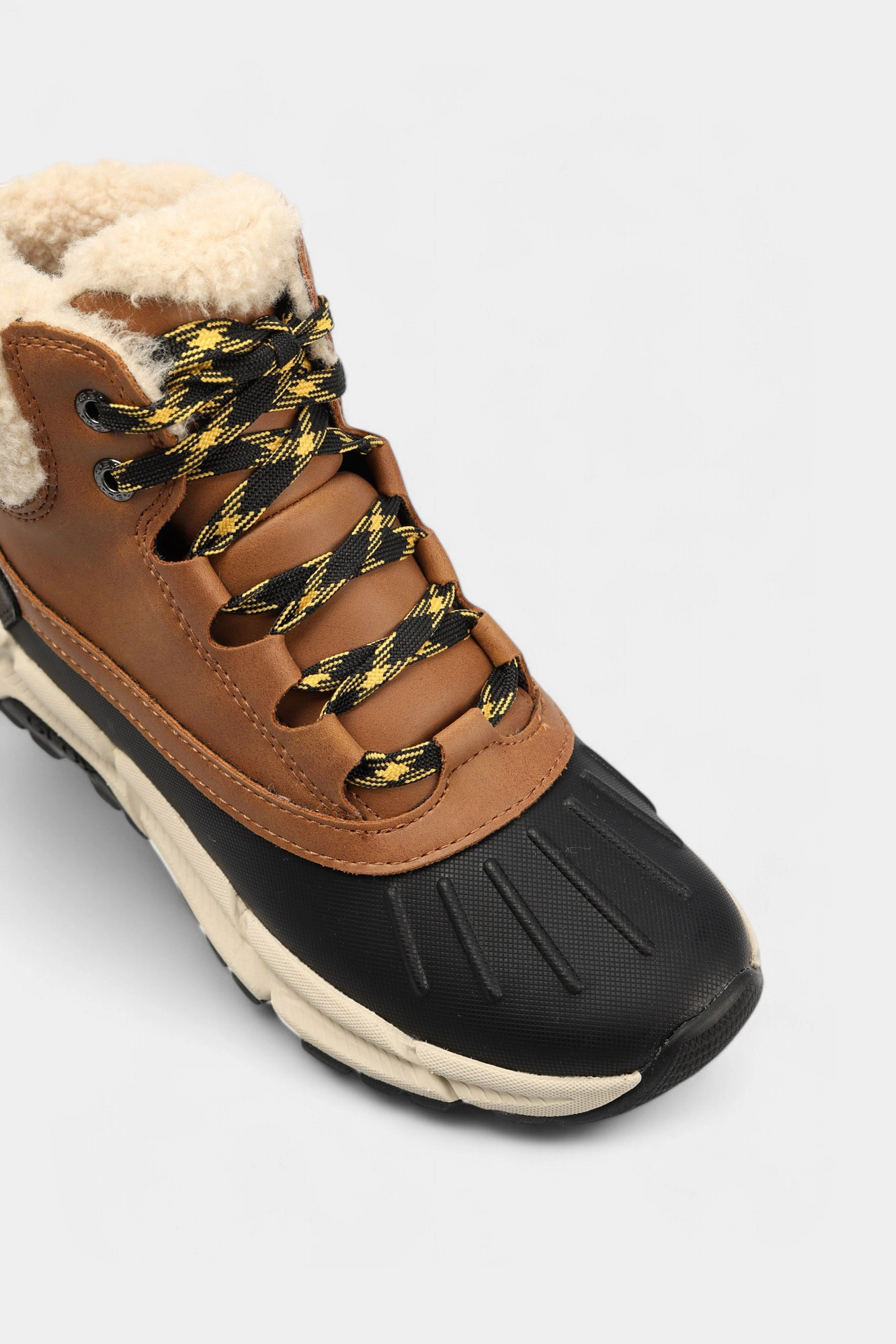 J56LCB0ME50 Ботинки Geox Коричневый