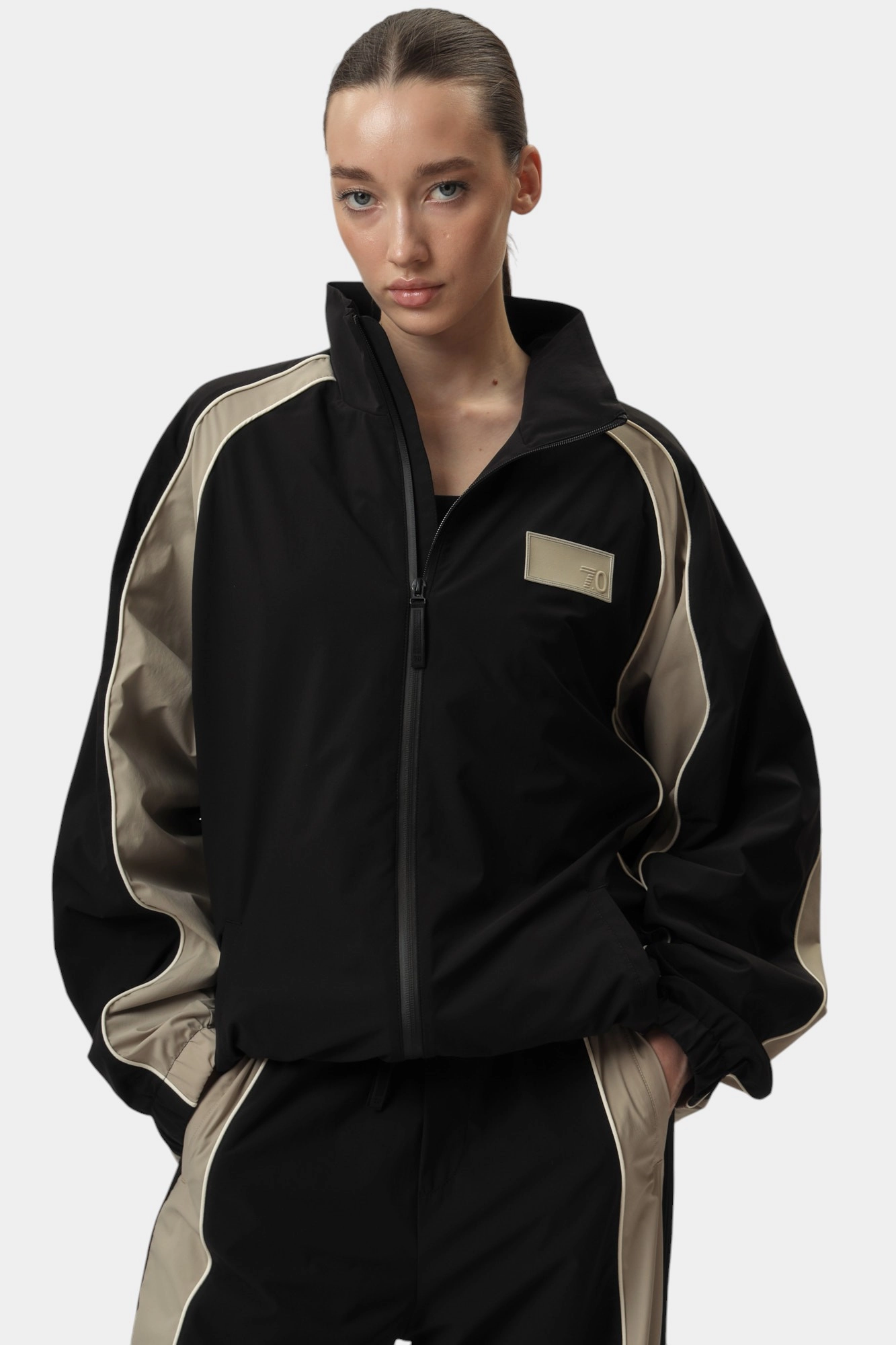 7X000086_AF14333 ветровка ea7