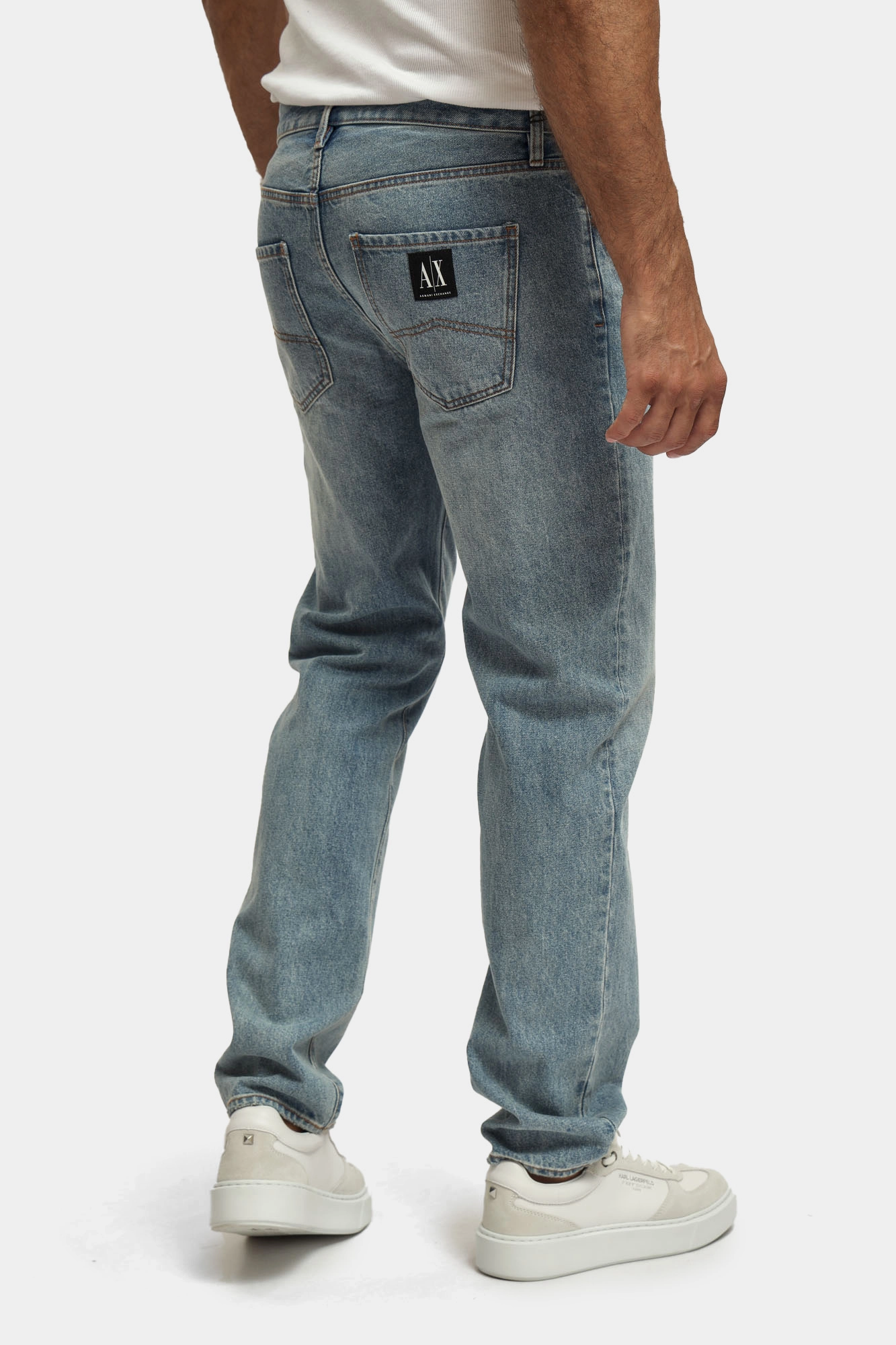 8NZJ13_Z2P1Z_1500 Джинсы Armani Exchange Голубой