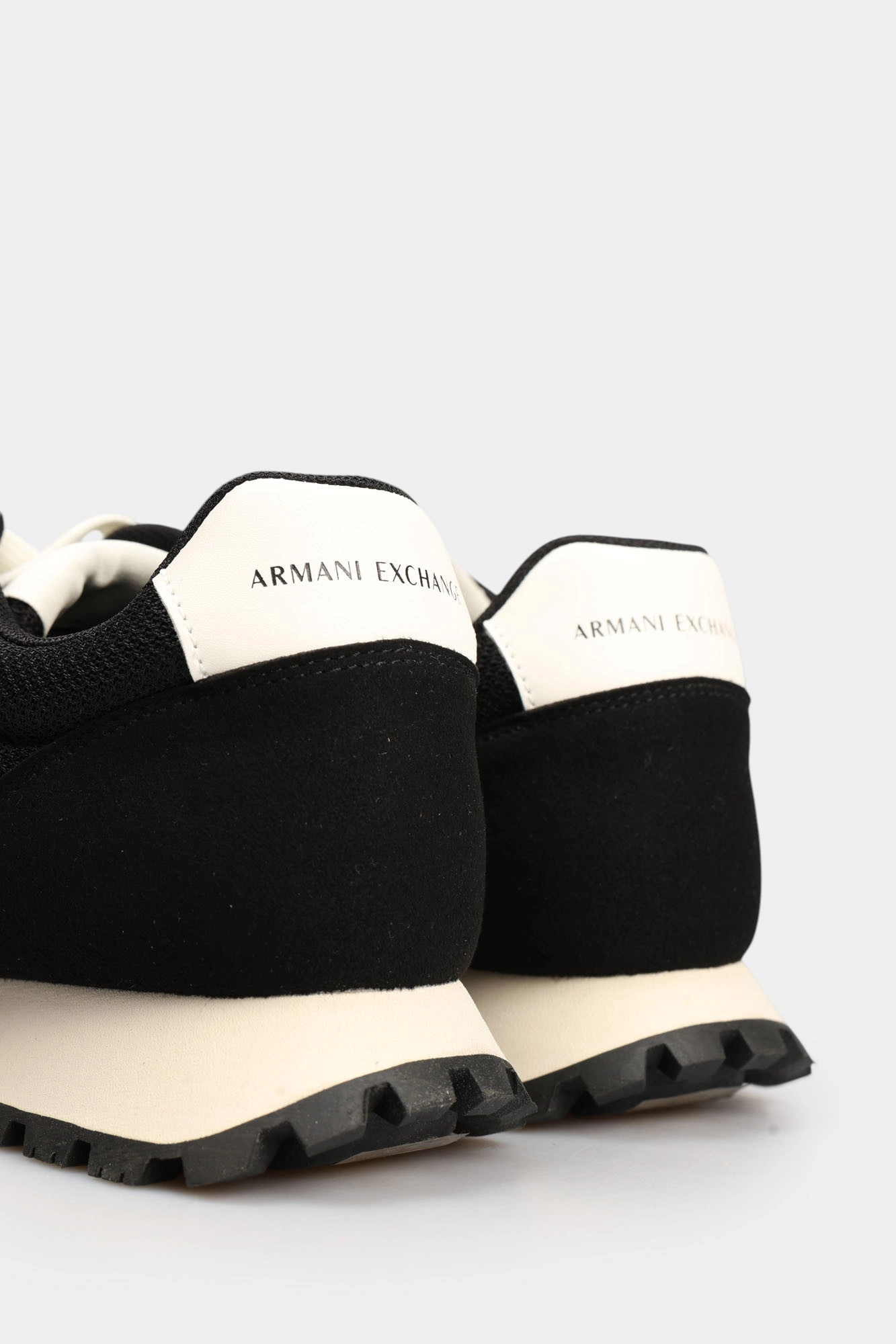 XM001960_AF19388 Кроссовки Armani Exchange Черный