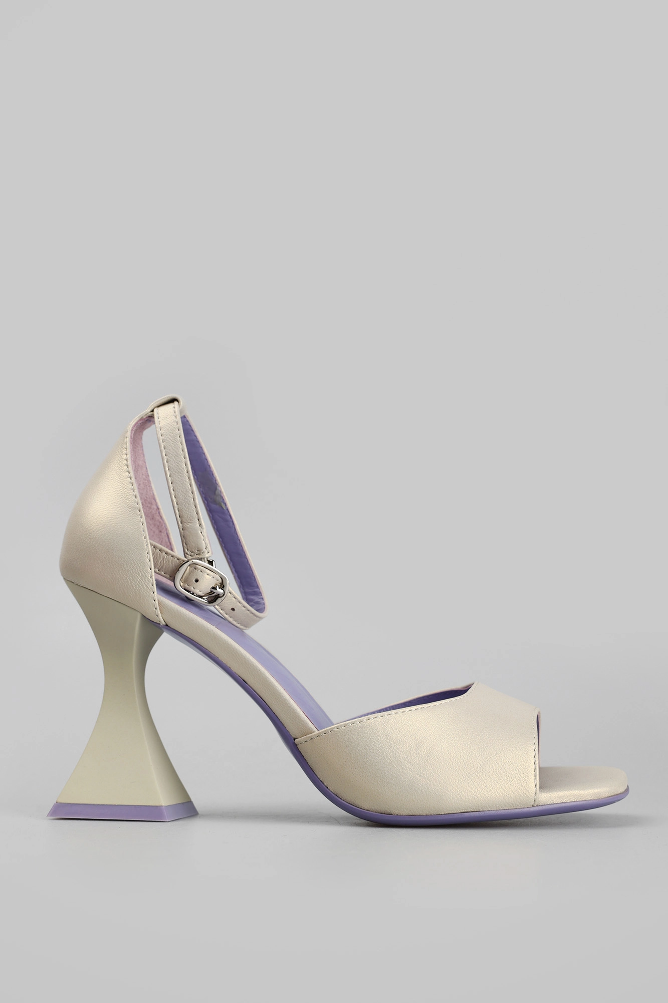 GL1434-361 Босоножки Graciana Бежевый