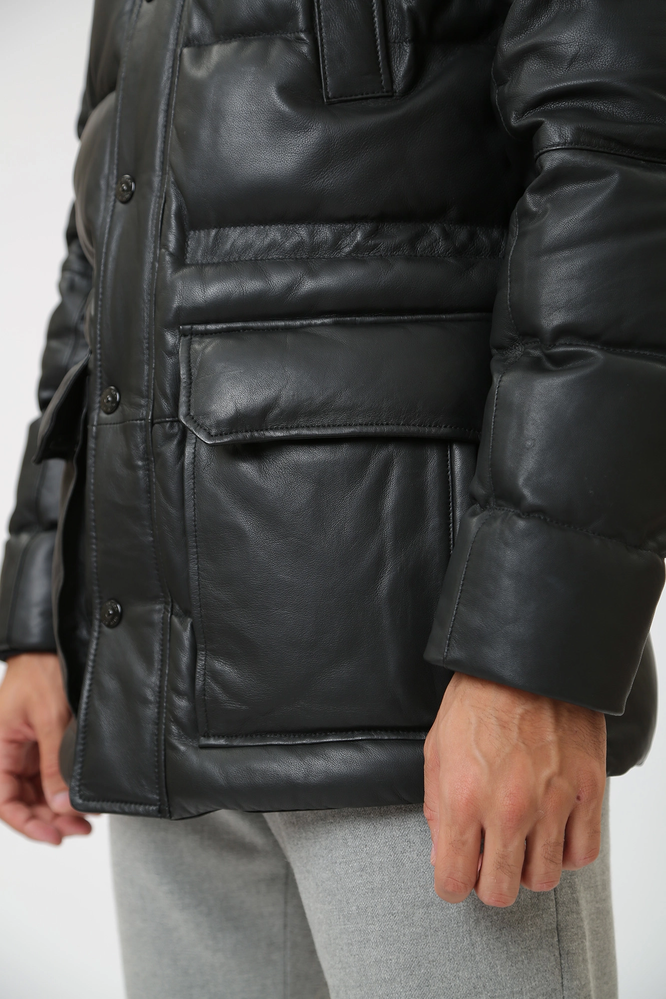 110138_80000437 Куртка кожаная  Strellson Черный