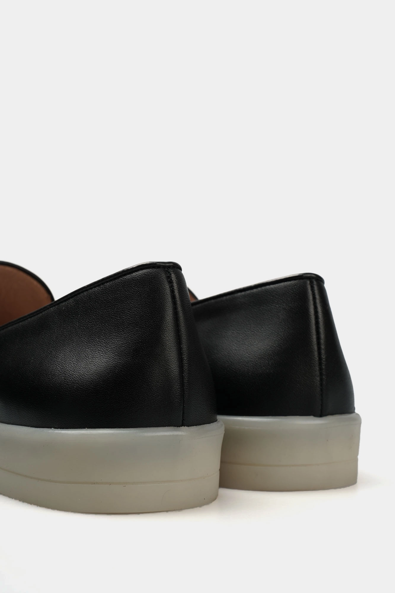 16-8711 Лоферы Marc Cony Черный