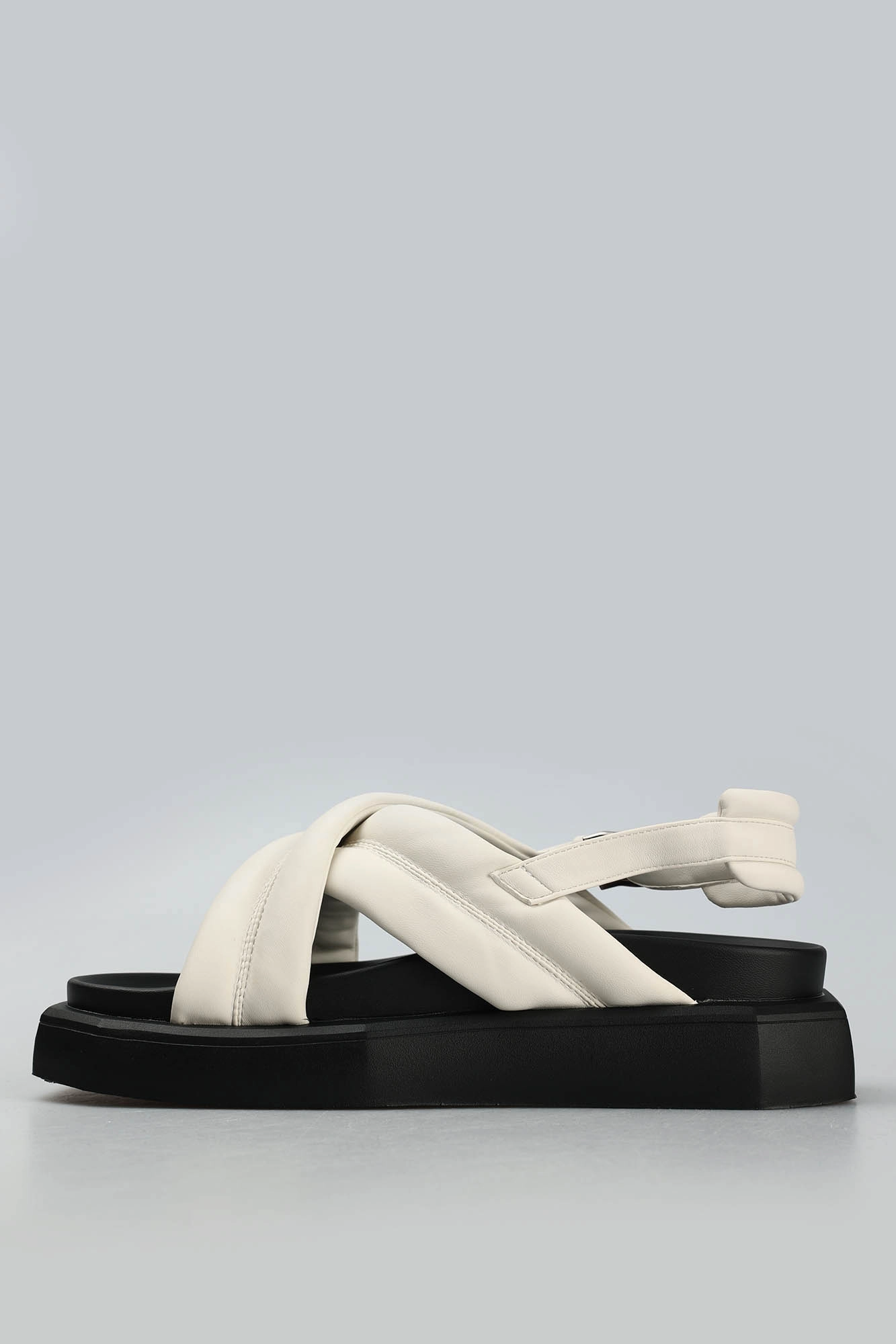 S8-011-5 Сандалии Graciana Белый