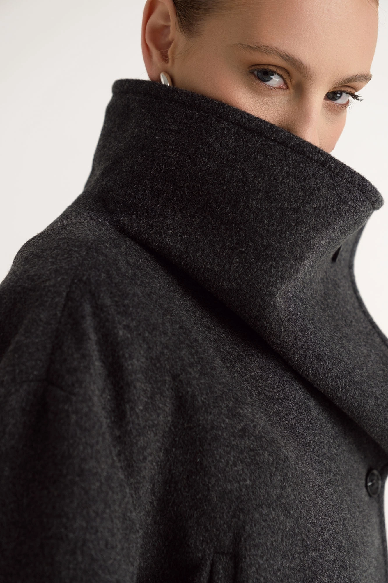 W-242-VA-23310 пальто the hills 