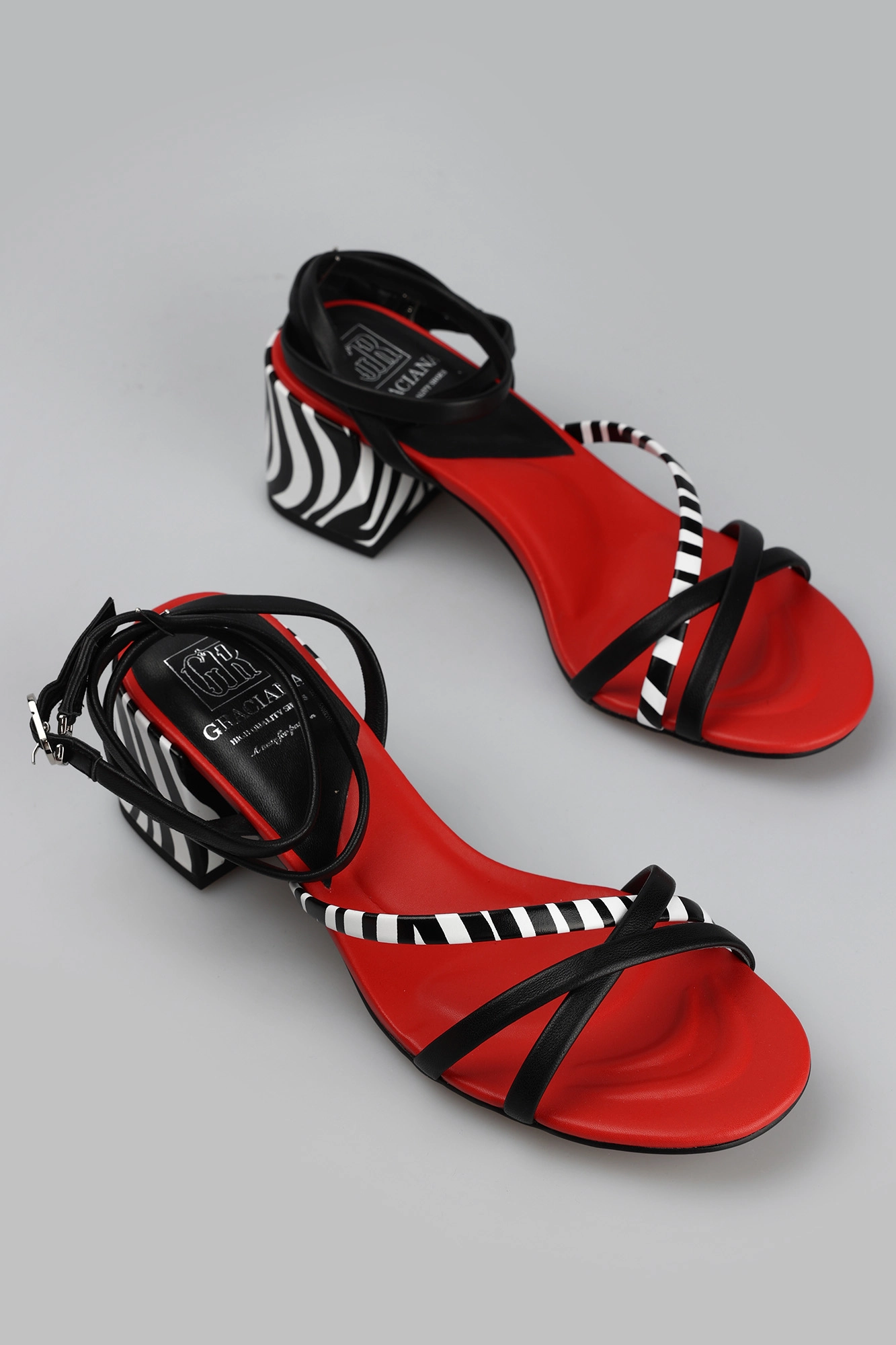 TY918-1 Босоножки Graciana Черный