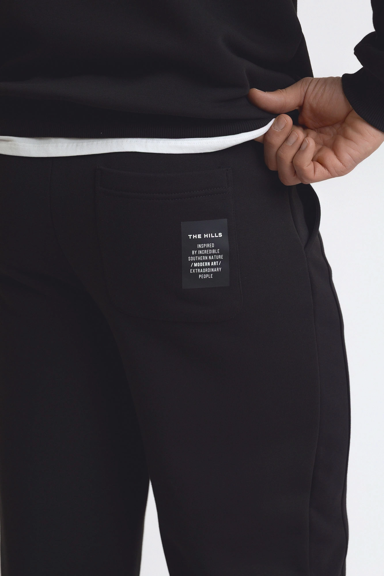 M-252-P-20-0603 Брюки спортивные The Hills Черный