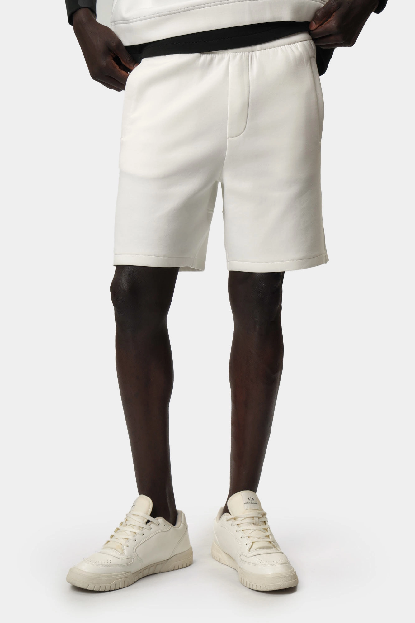 XM000355_AF10818 Шорты трикотажные Armani Exchange Белый