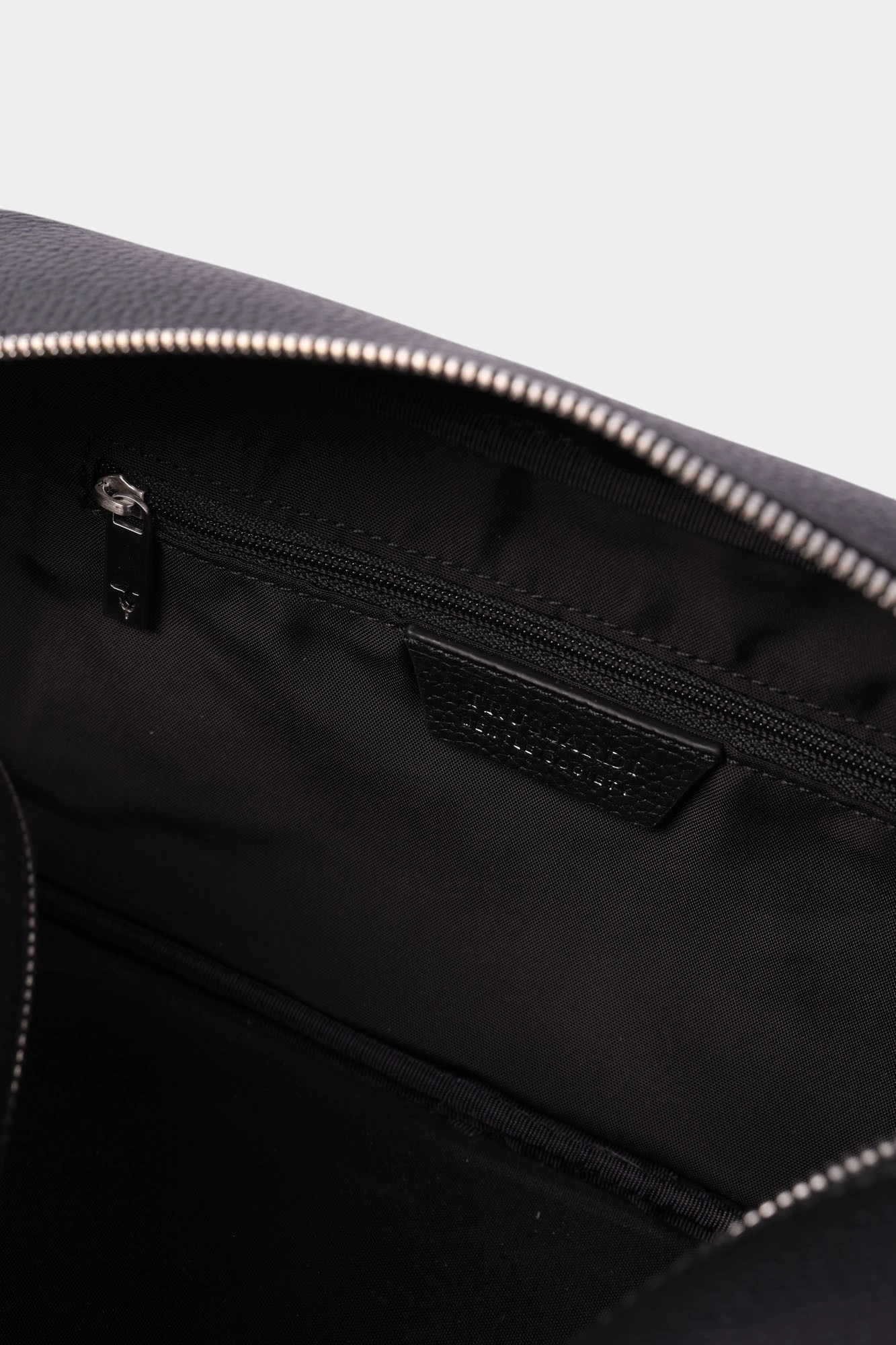 I045E000078N-MWP Несессер Trussardi Черный