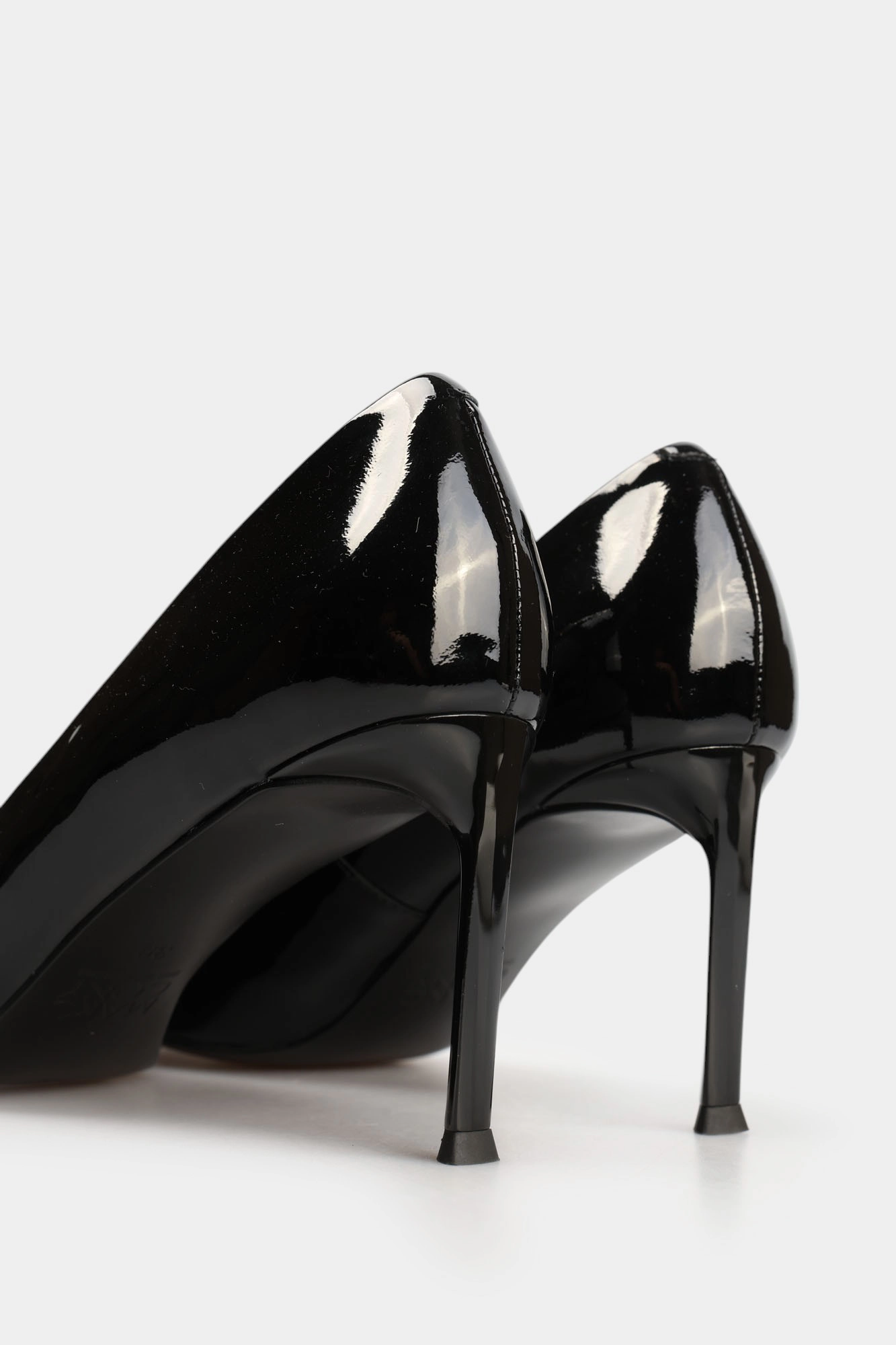 MC2333 Туфли лодочки Marc Cony Черный