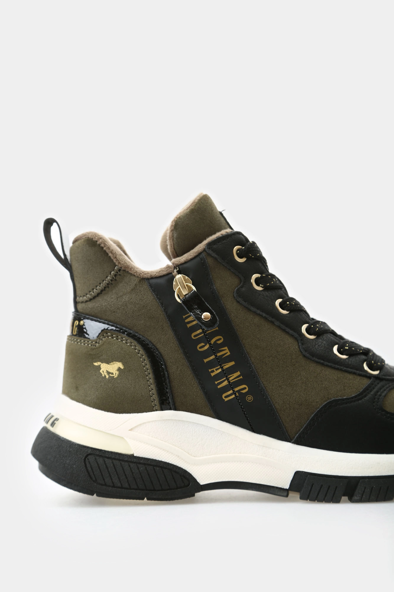 1481-501 Кроссовки Mustang Черный