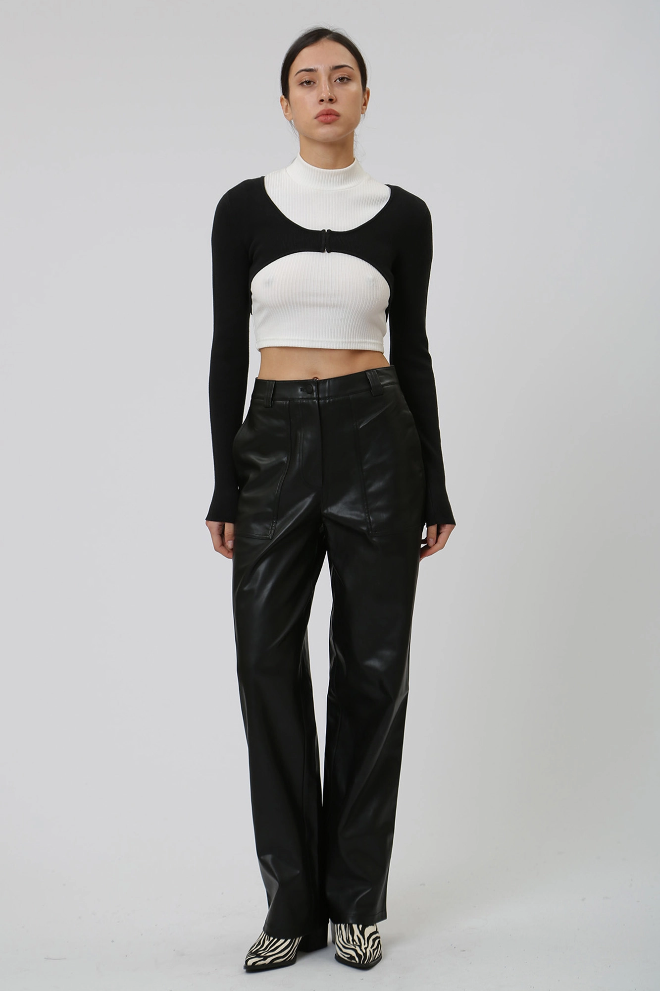 Calvin Klein Jeans J20J221955 BEH Med Online.ru