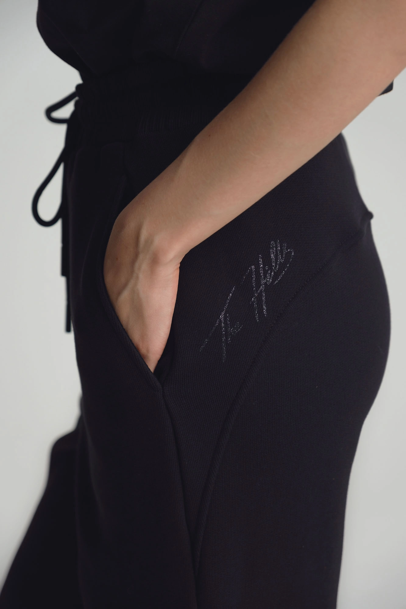 W-252-P-20-0204 брюки the hills 