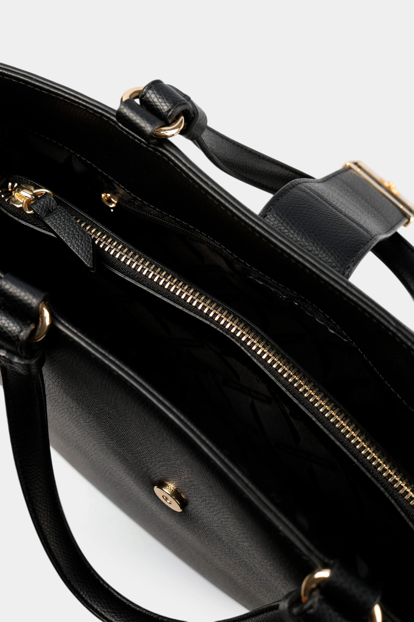 XW002168_AF19895 Сумка Armani Exchange Черный