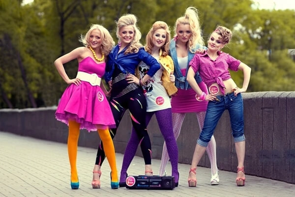 Женская одежда в стиле 90-х