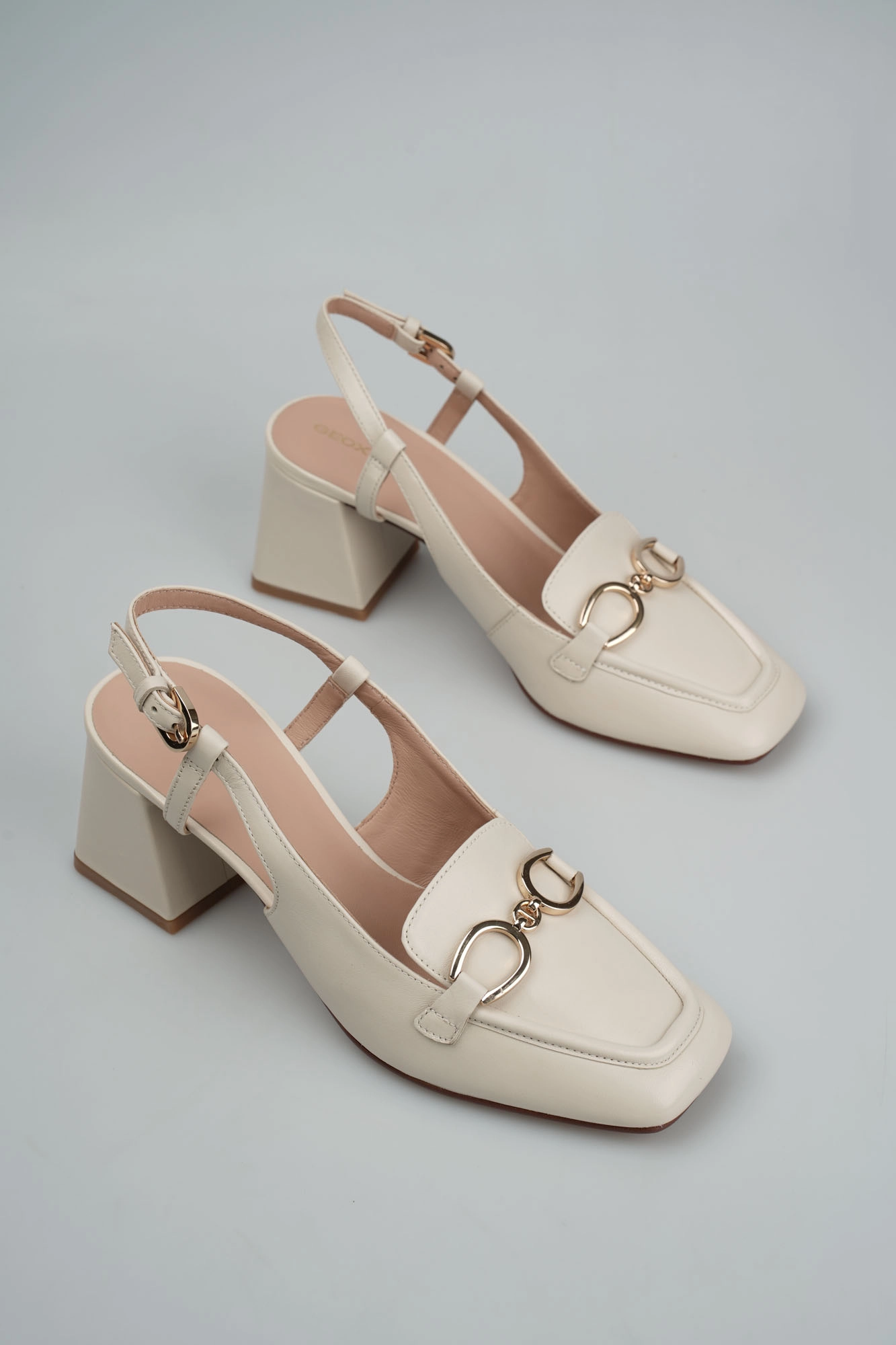 D55D1A000TUC Слингбэки Geox Бежевый