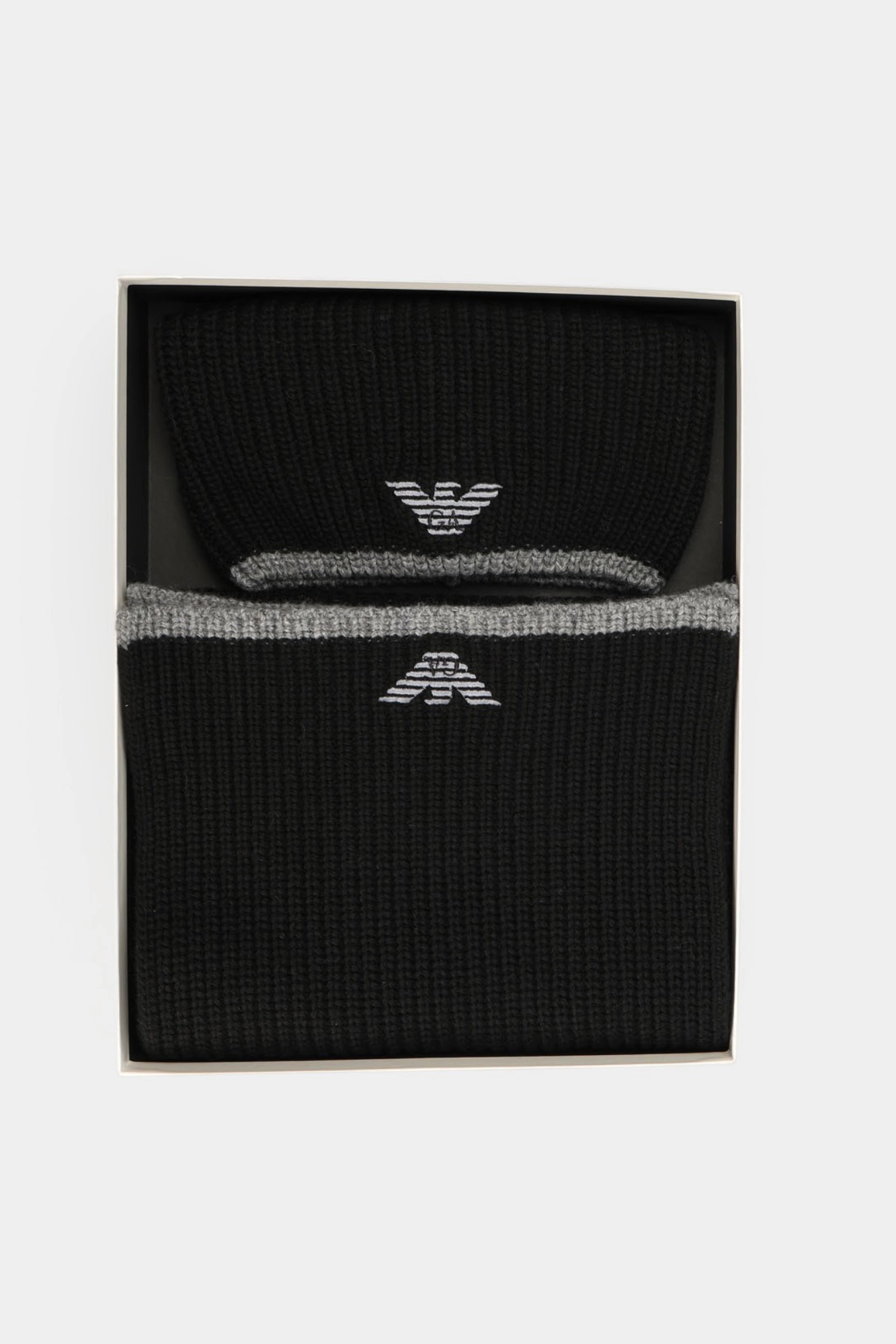628004_ CC984_20 Набор шапка/шарф Emporio Armani Черный