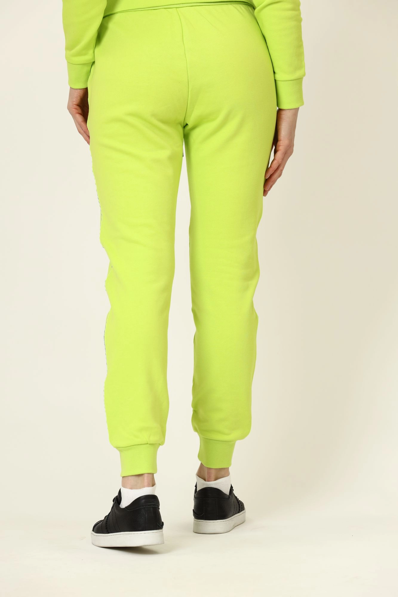 3KYP85_YJ3NZ брюки спортивные armani exchange