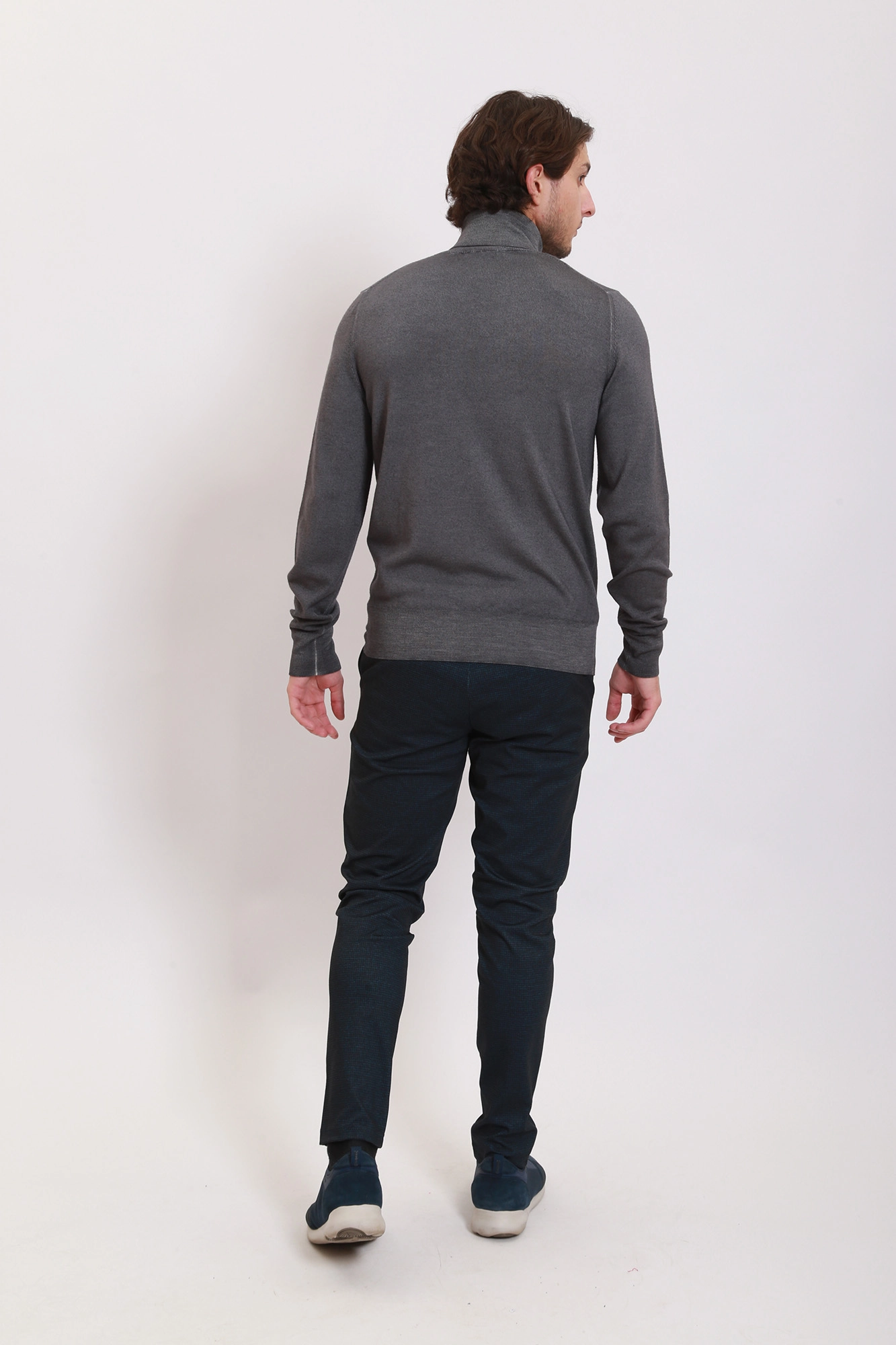 52M00530-0F000715 Водолазка Trussardi Серый