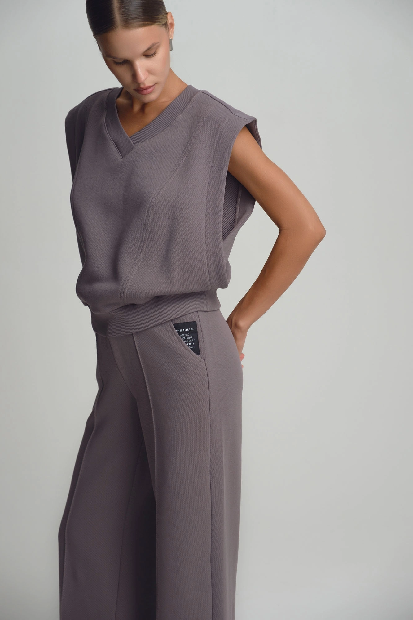 W-252-THT-20-0802 свитшот the hills 