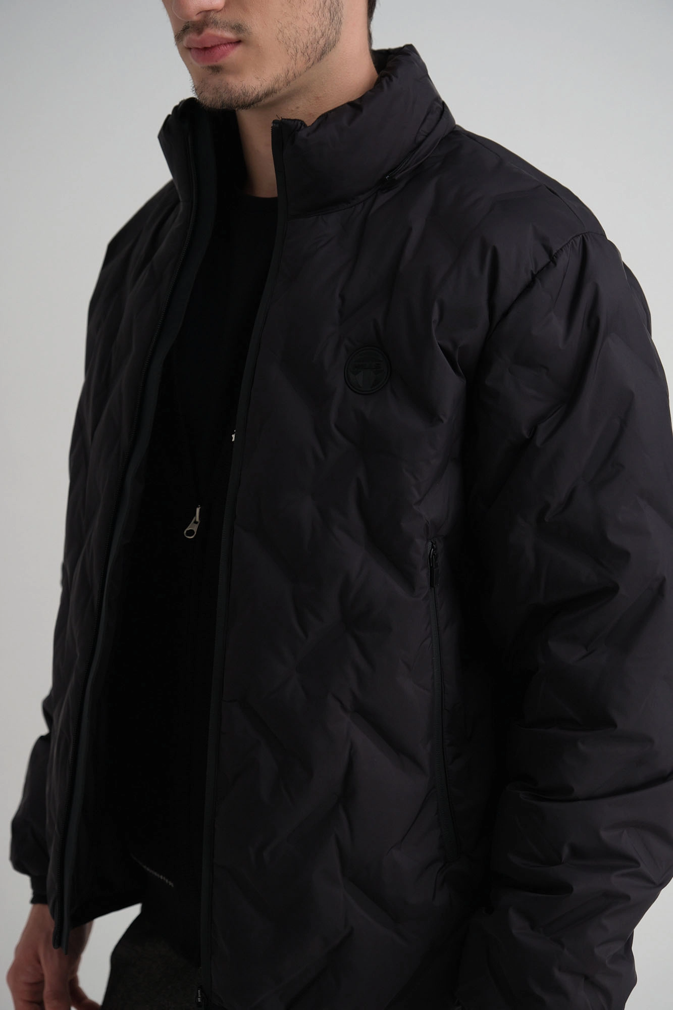 M-242-KT-34-0001 Куртка The Hills Черный