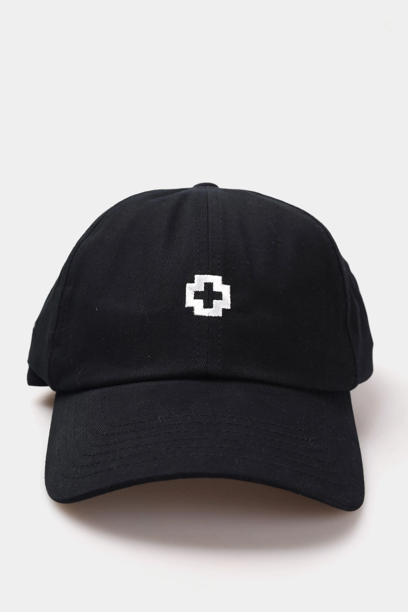 30041136_10017546 Кепка Strellson Черный