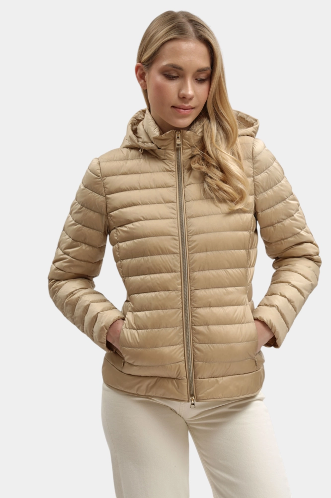 Кепка Armani Exchange  Белый