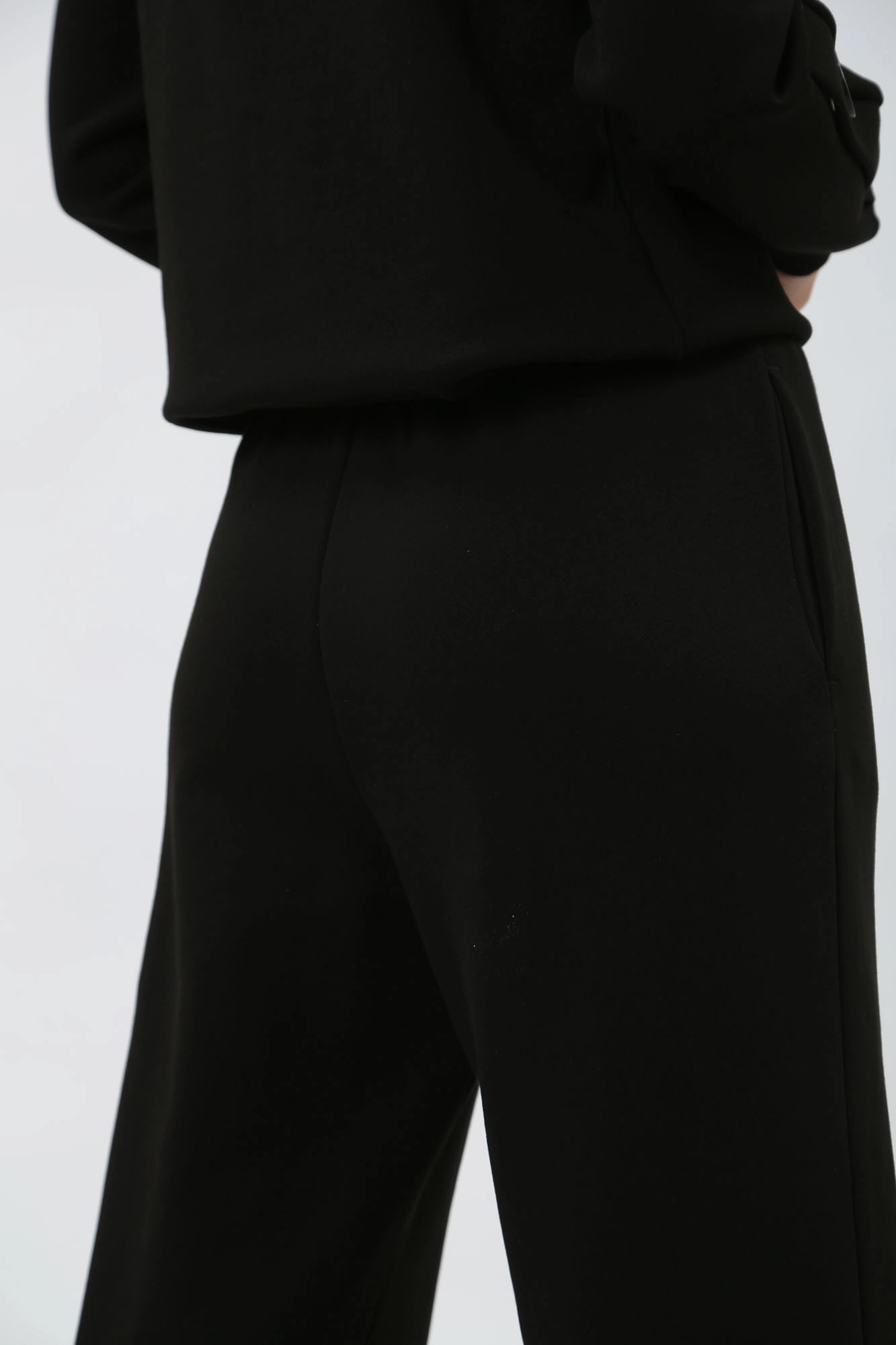 3DYP81_YJFMZ брюки спортивные armani exchange 