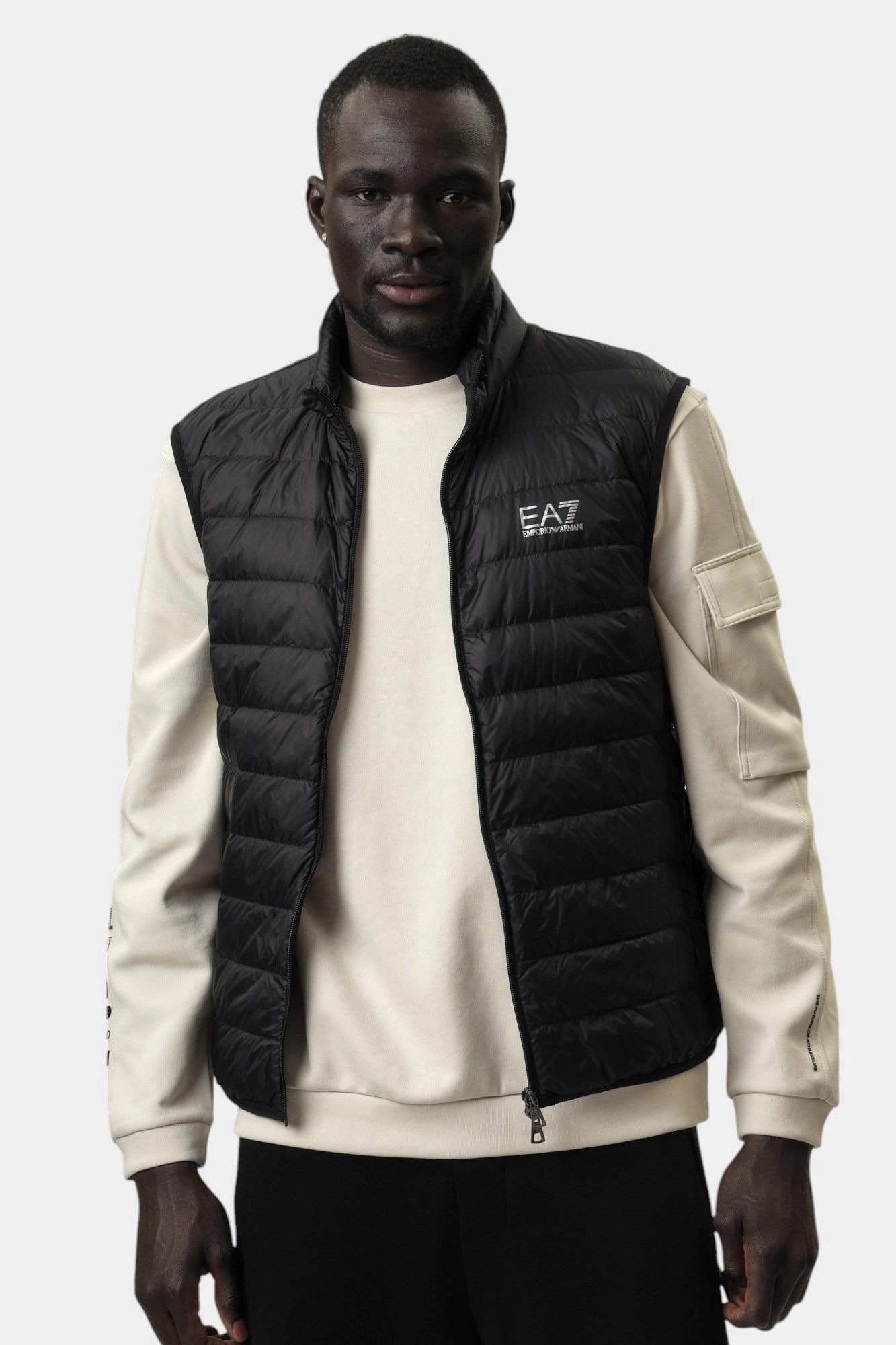 8NPQ06_PNGPZ Жилет EA7 Черный