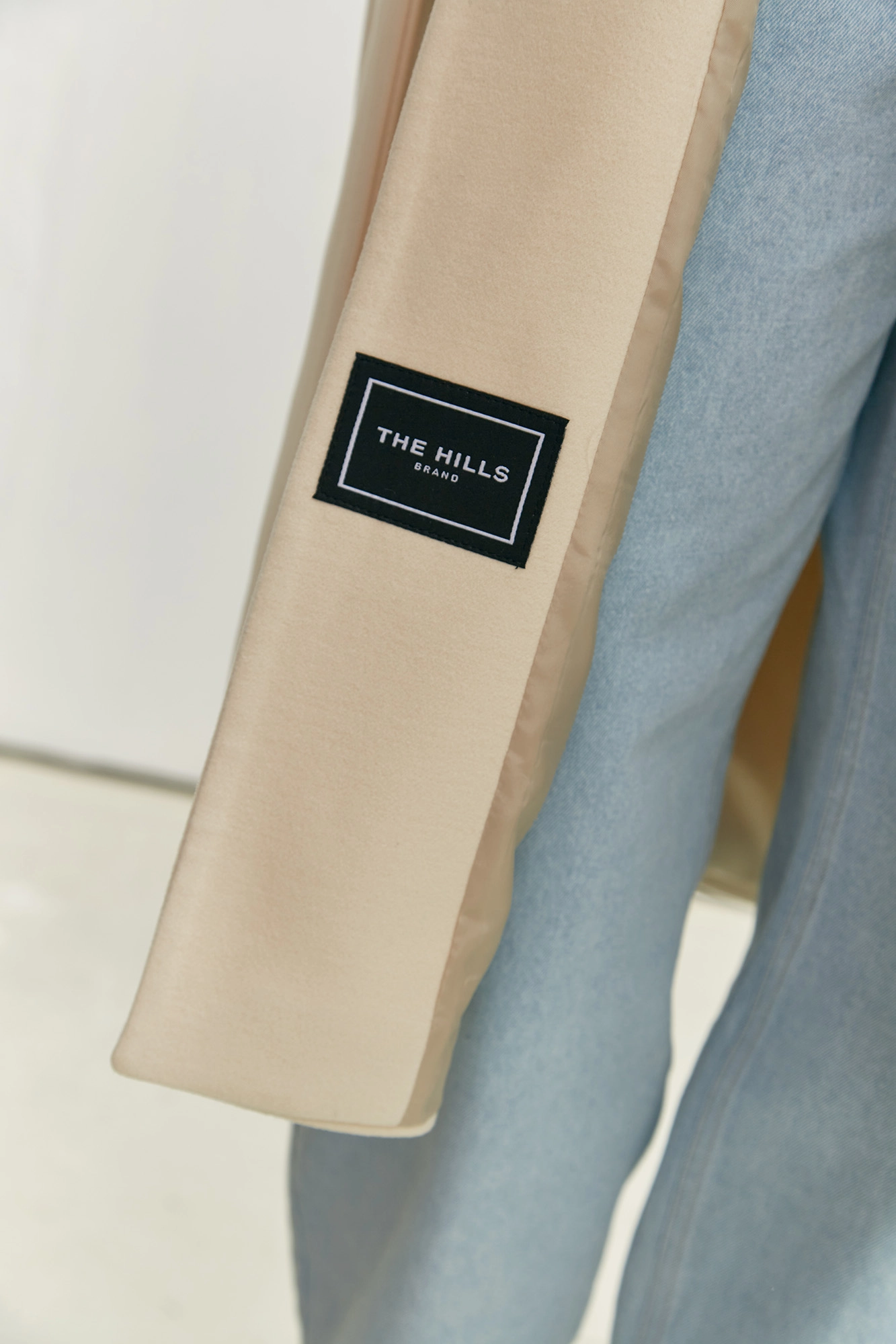 W-231-TU-6017 пальто the hills 