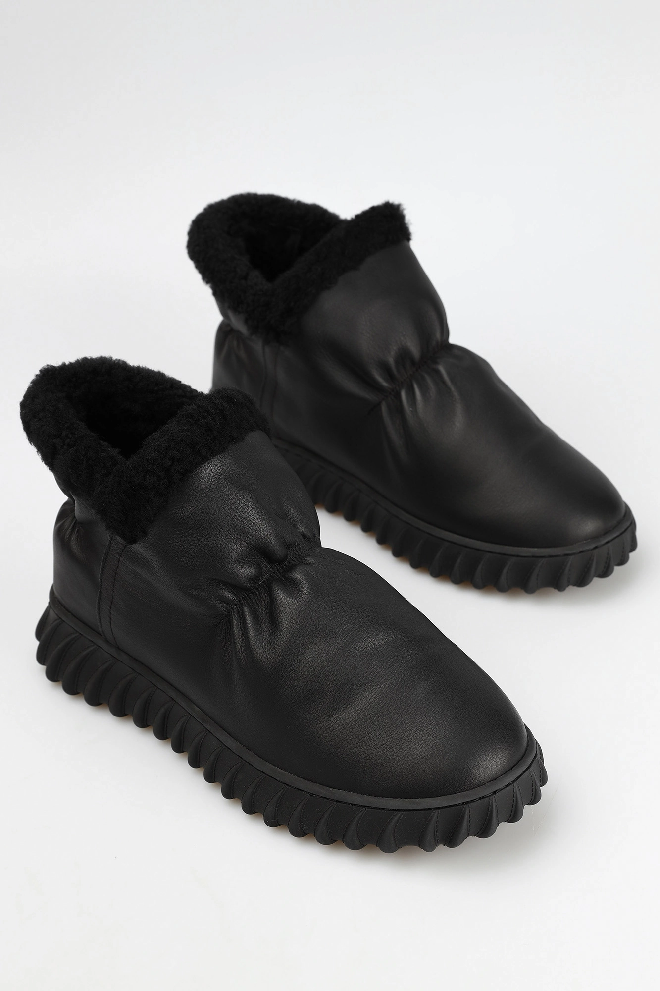 GA22812-6 Ботинки дутики Graciana Черный